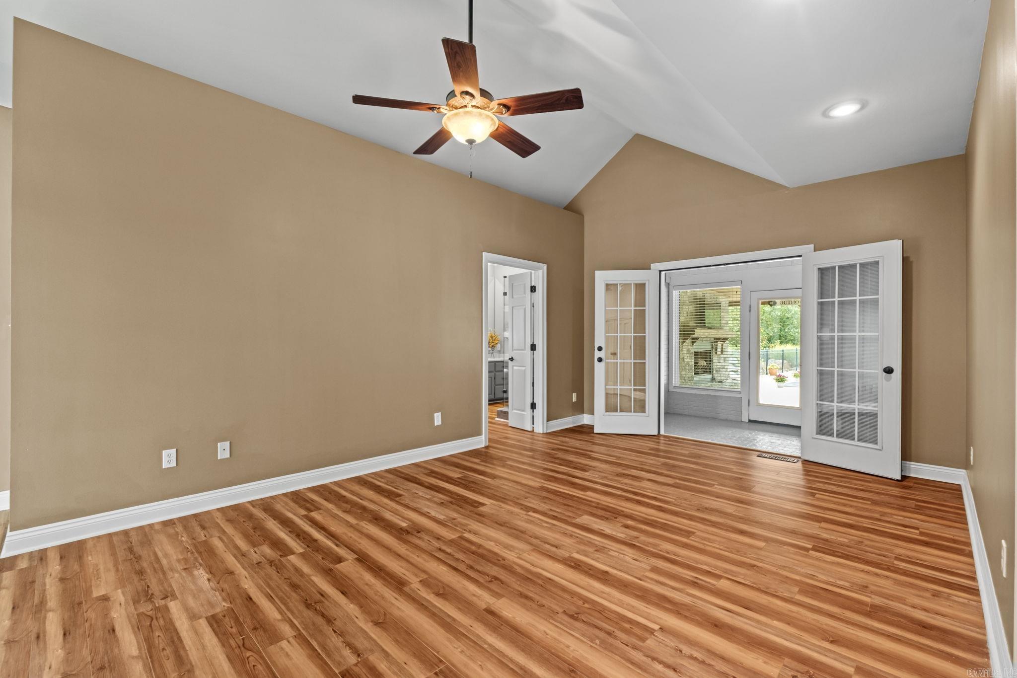 NORTH HILLS ESTATES - Residential