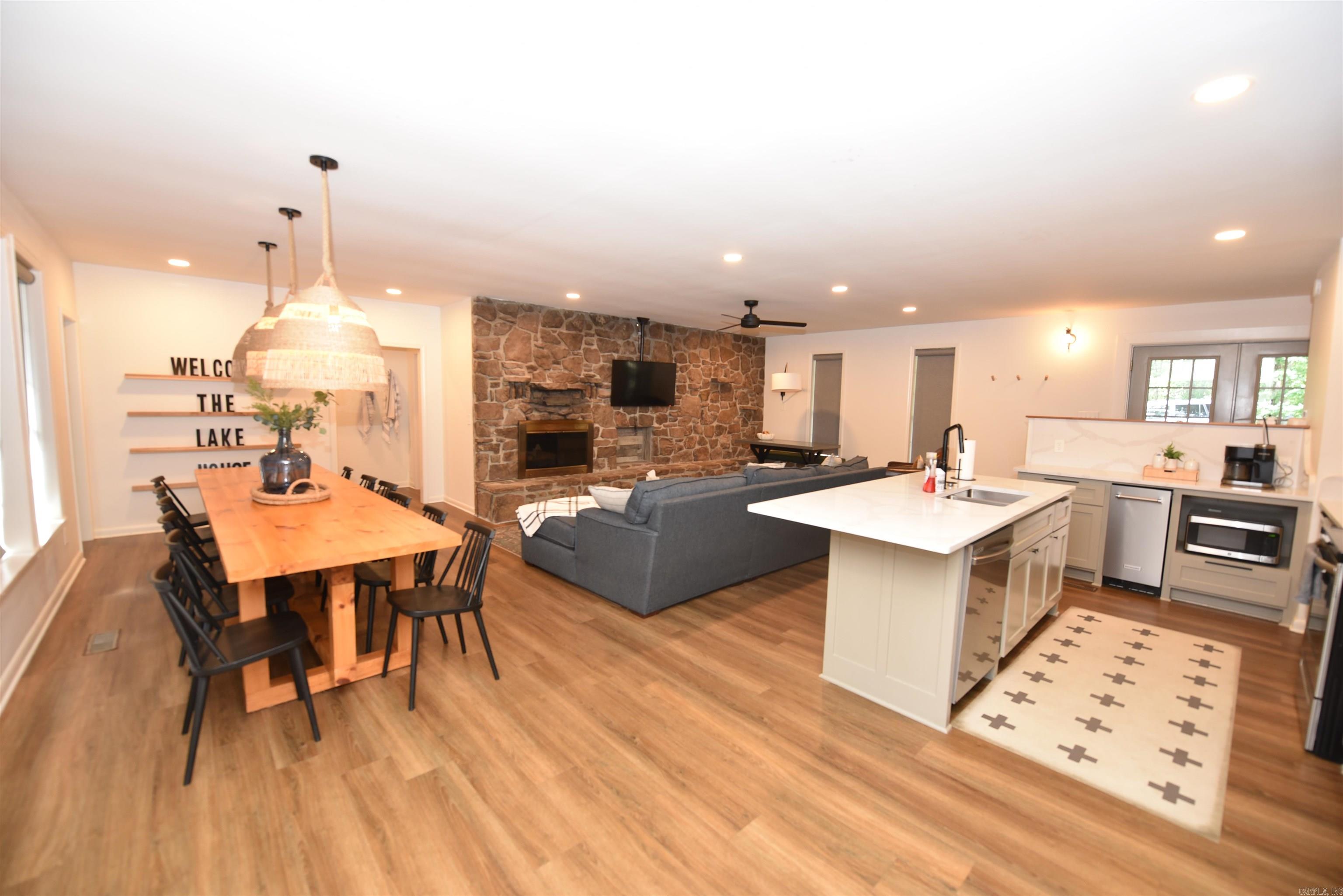HAMILTON HILLS - Residential