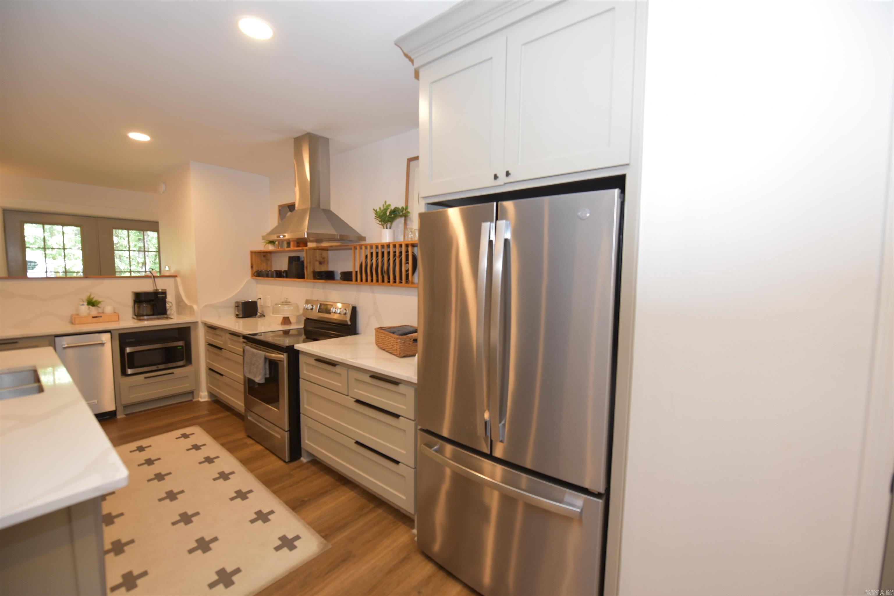 HAMILTON HILLS - Residential