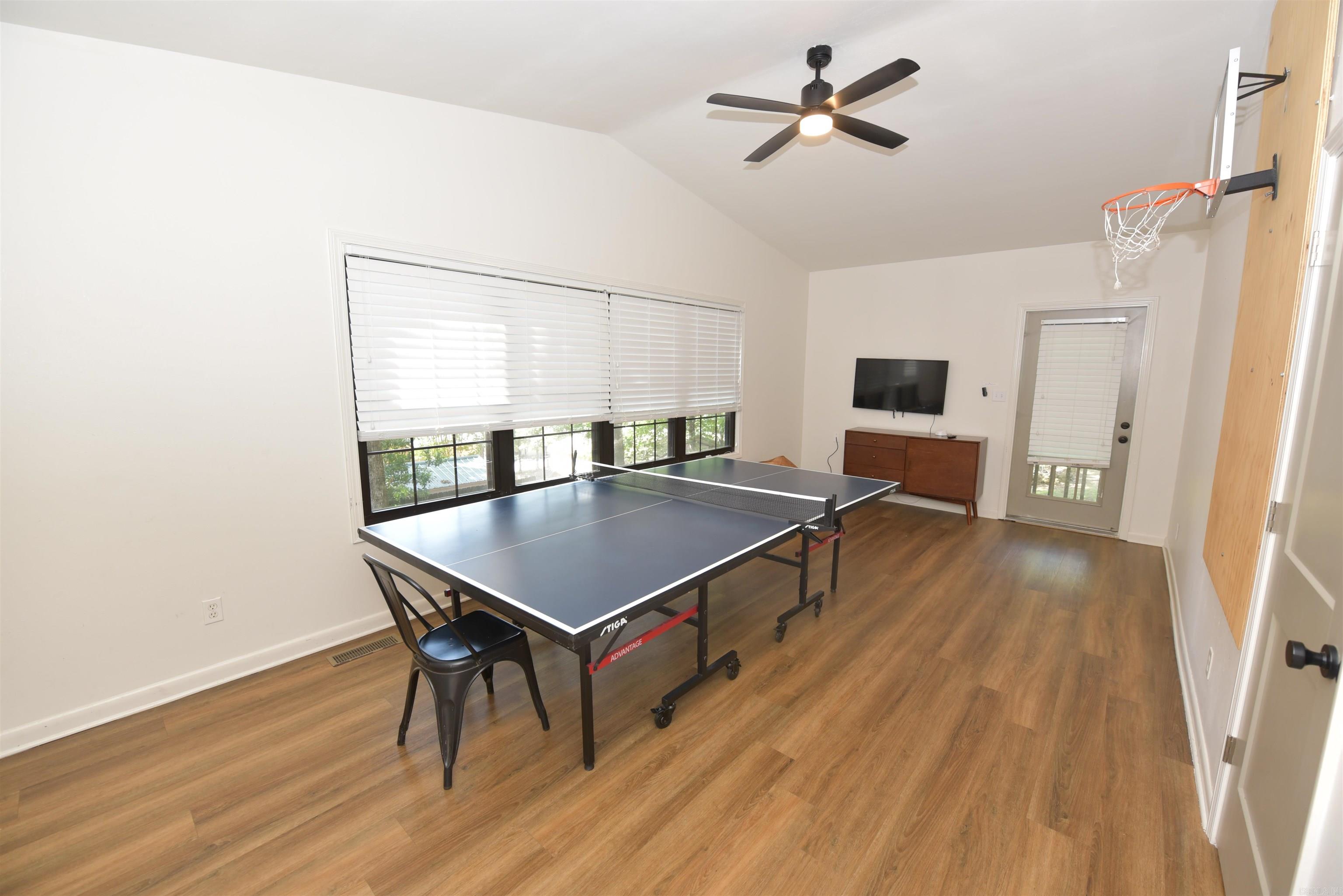 HAMILTON HILLS - Residential