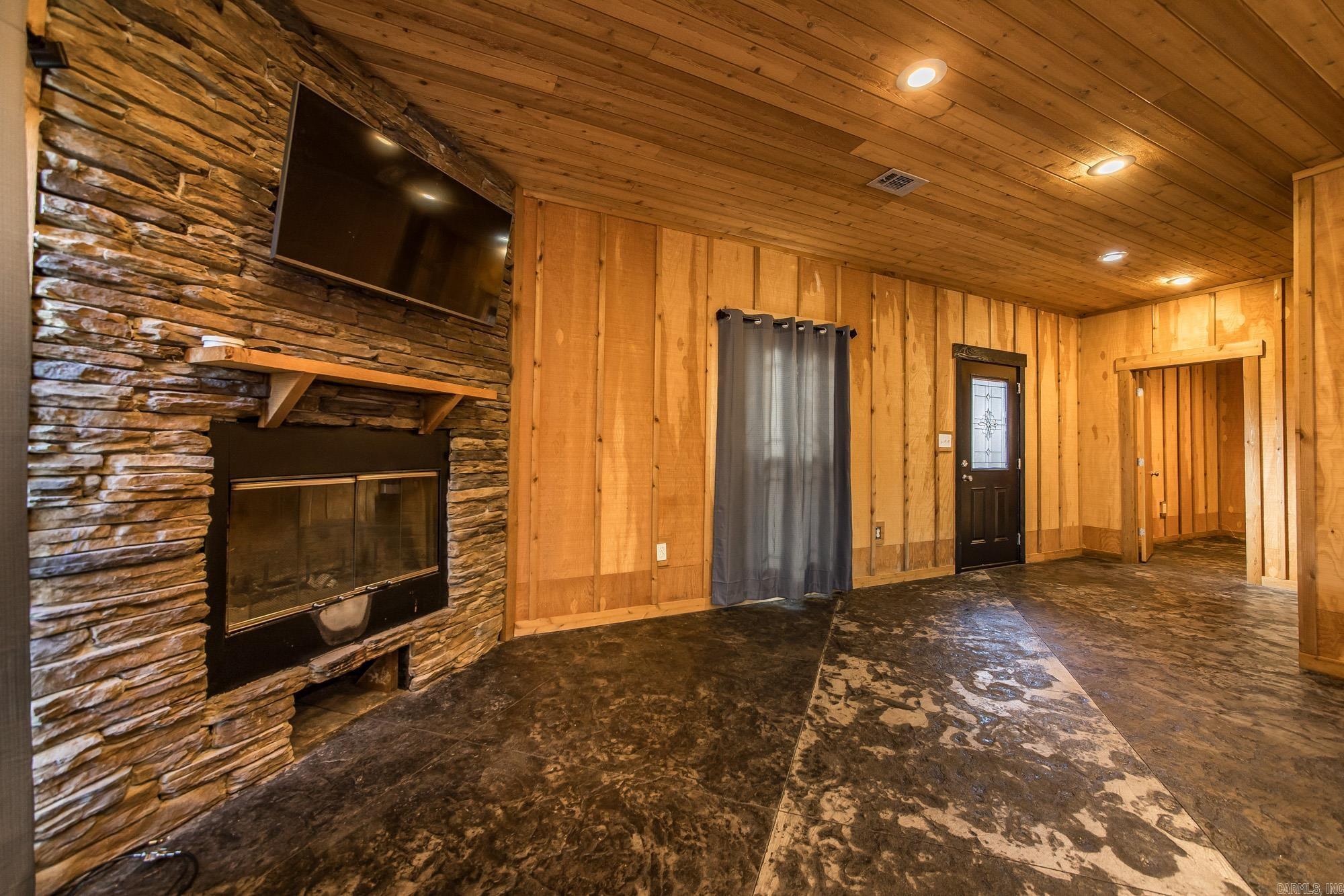 HILLTOP PLACE - COVE CREEK - Residential