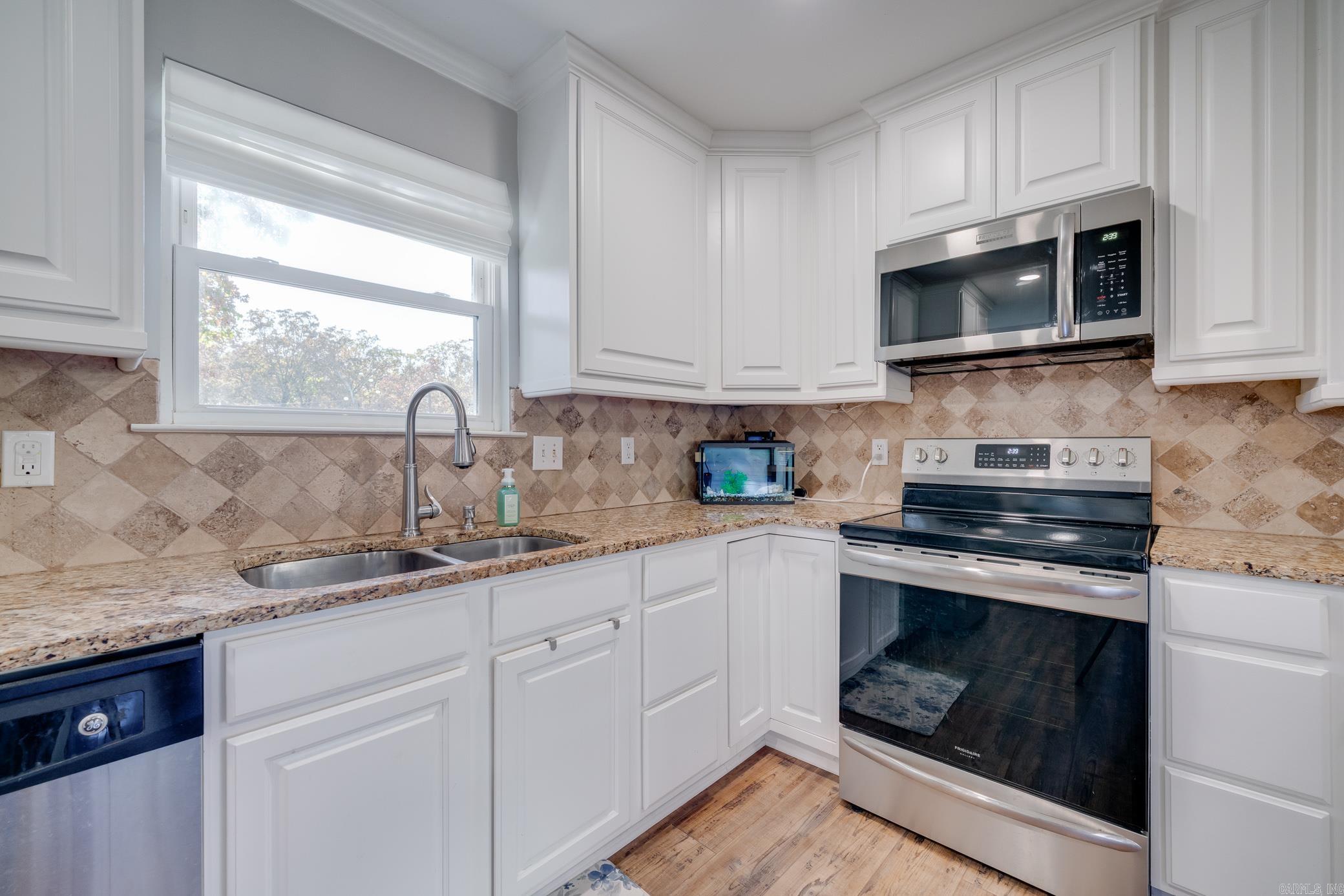 INDIAN HILLS - Residential