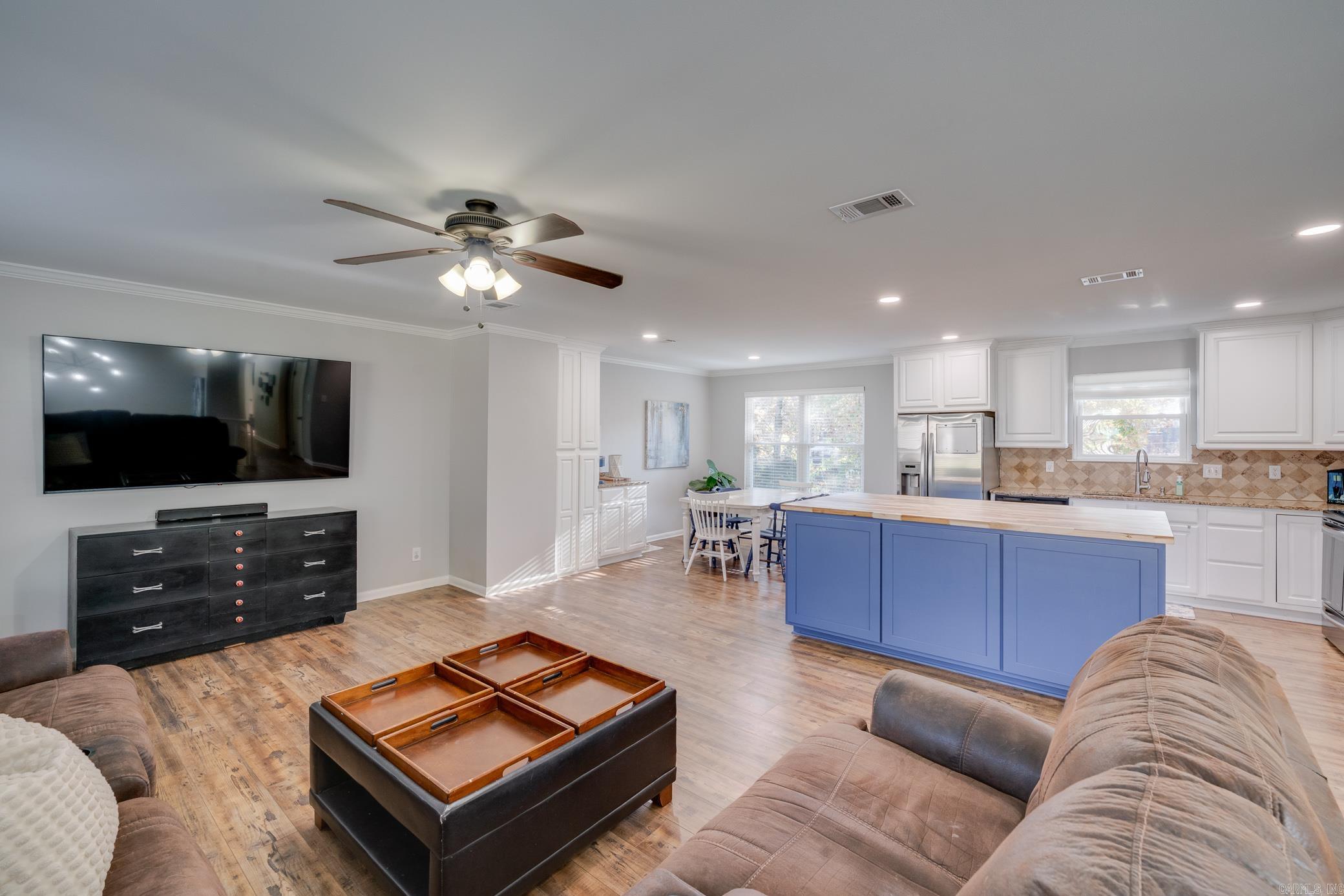 INDIAN HILLS - Residential