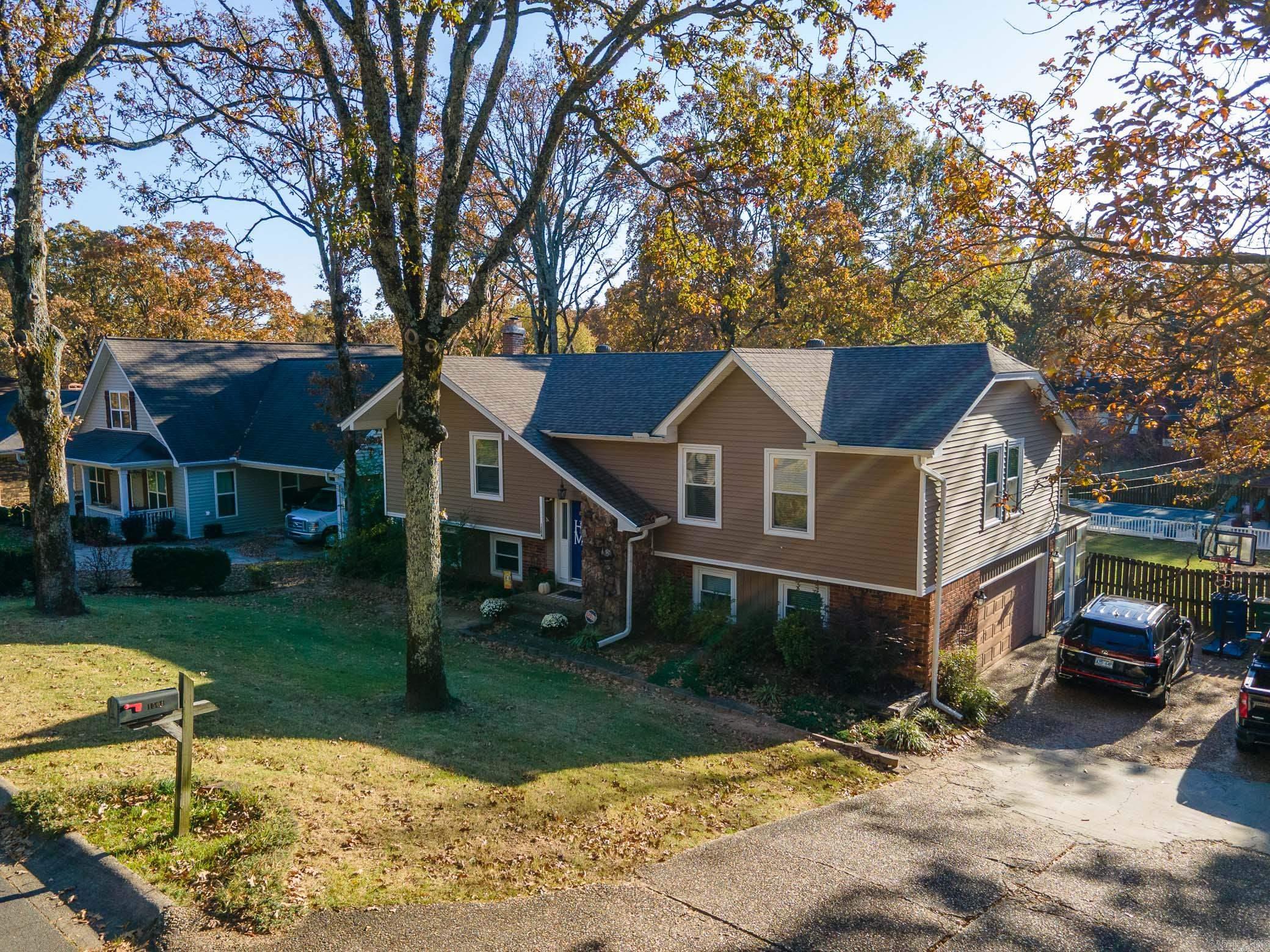 INDIAN HILLS - Residential