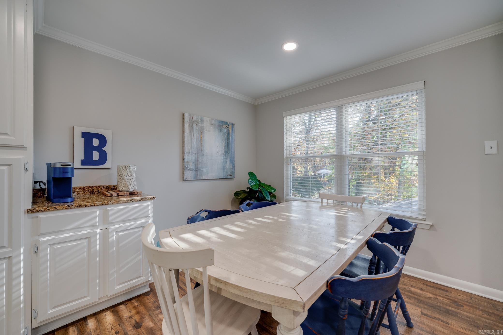 INDIAN HILLS - Residential