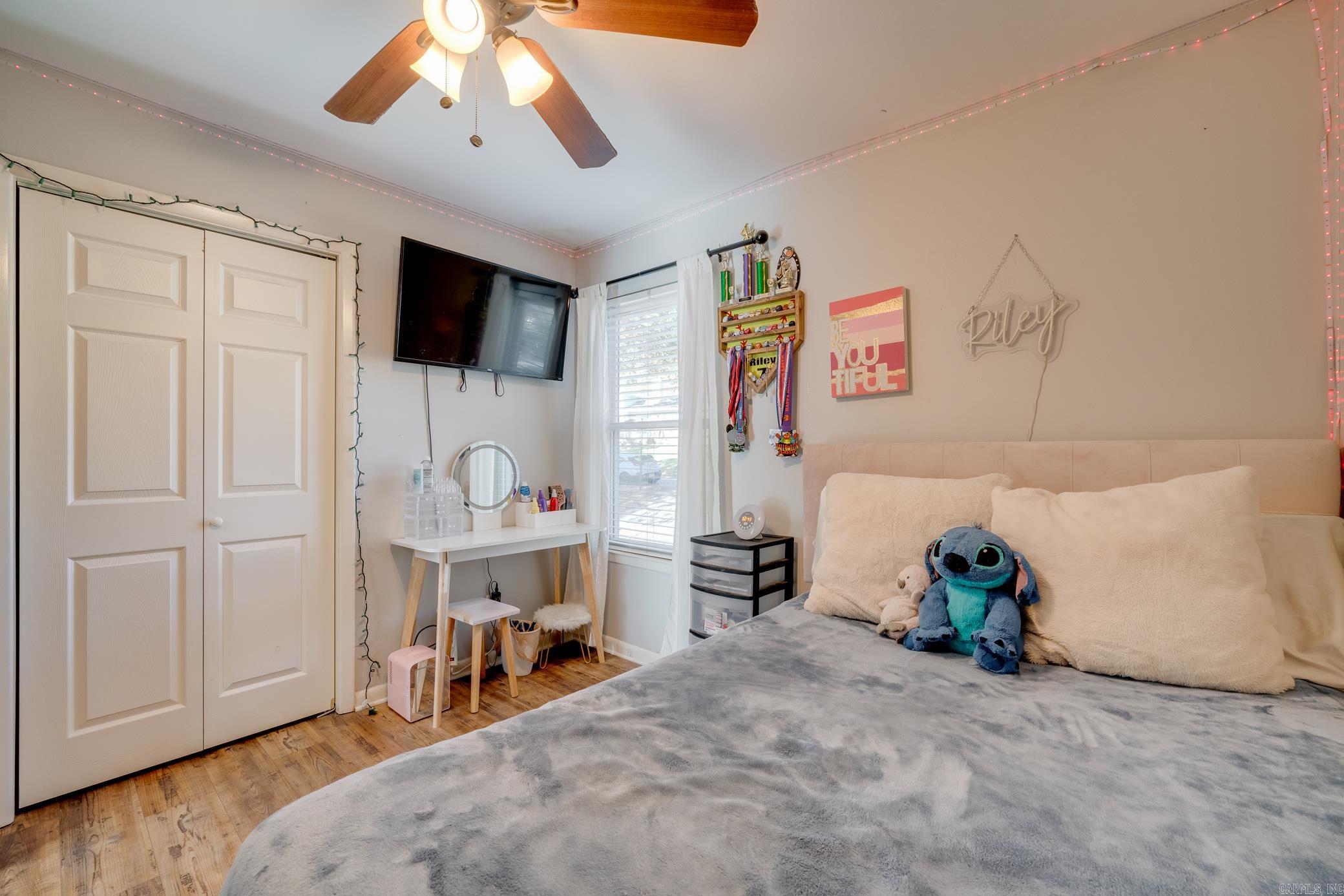 INDIAN HILLS - Residential