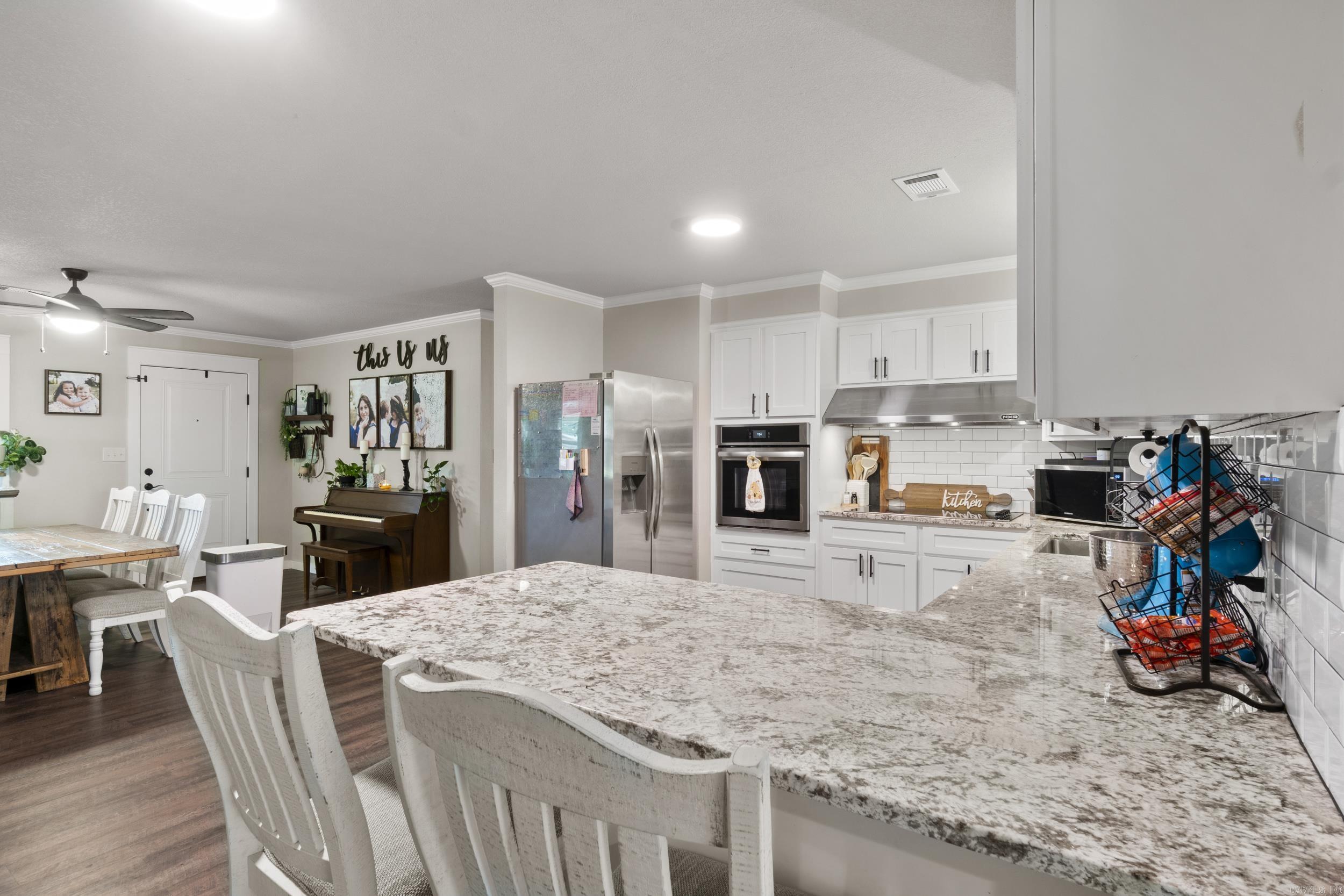 SAN MANTEO VILLAGE - Residential