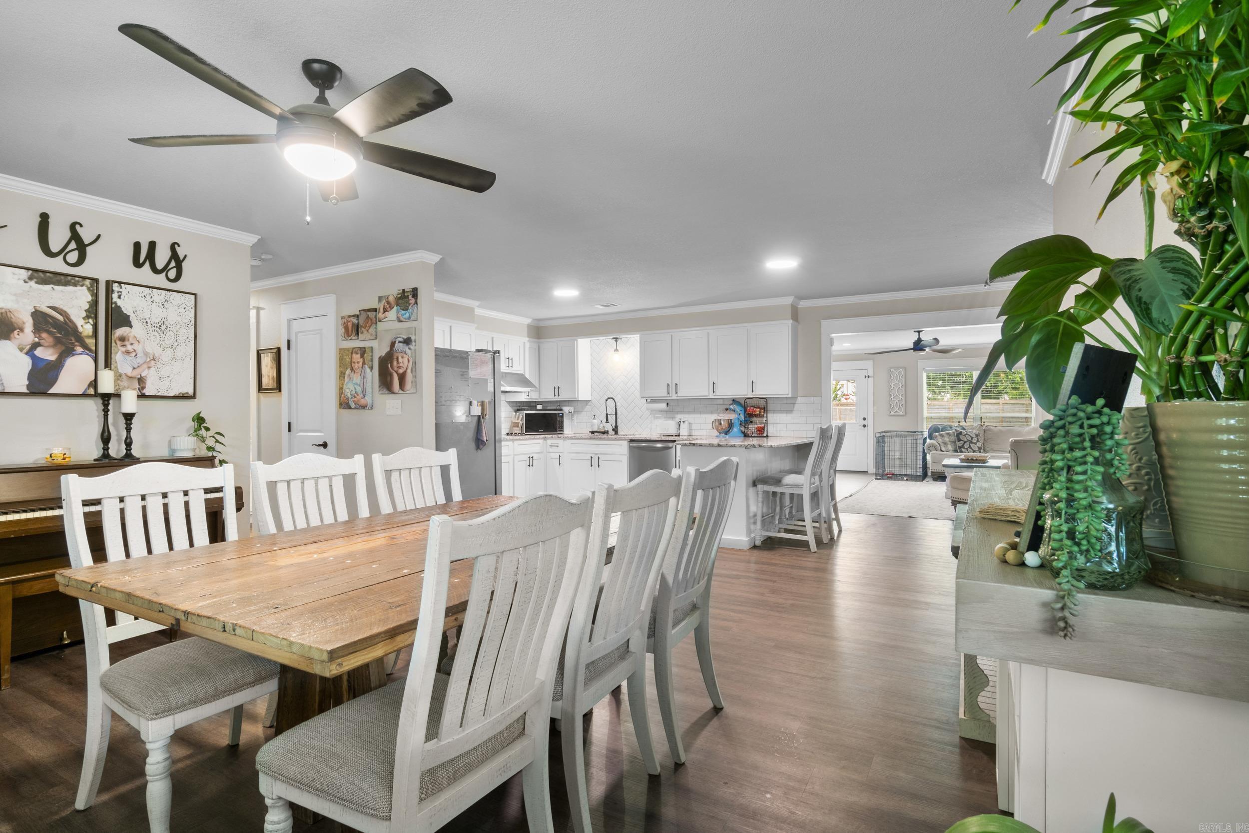 SAN MANTEO VILLAGE - Residential