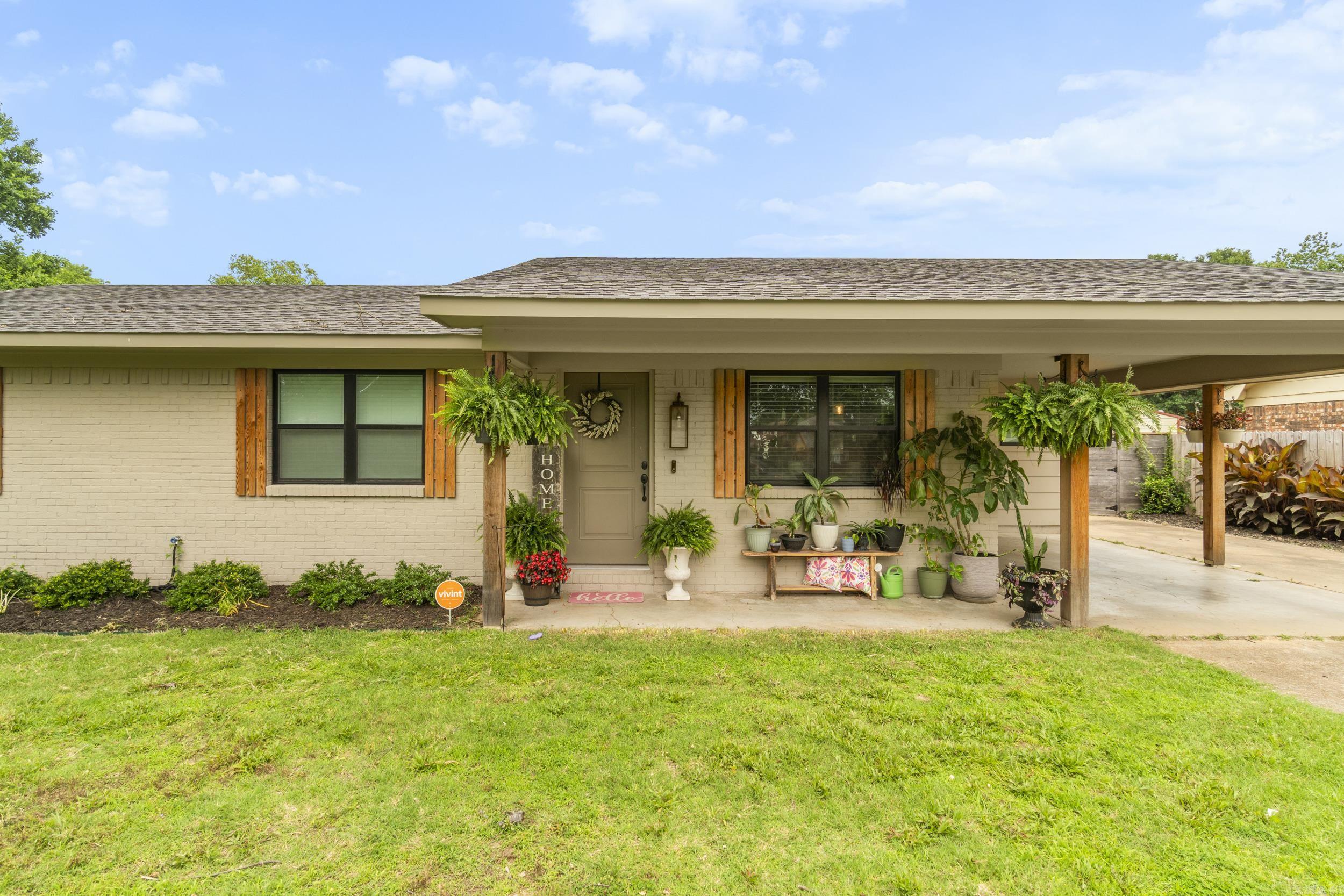 SAN MANTEO VILLAGE - Residential