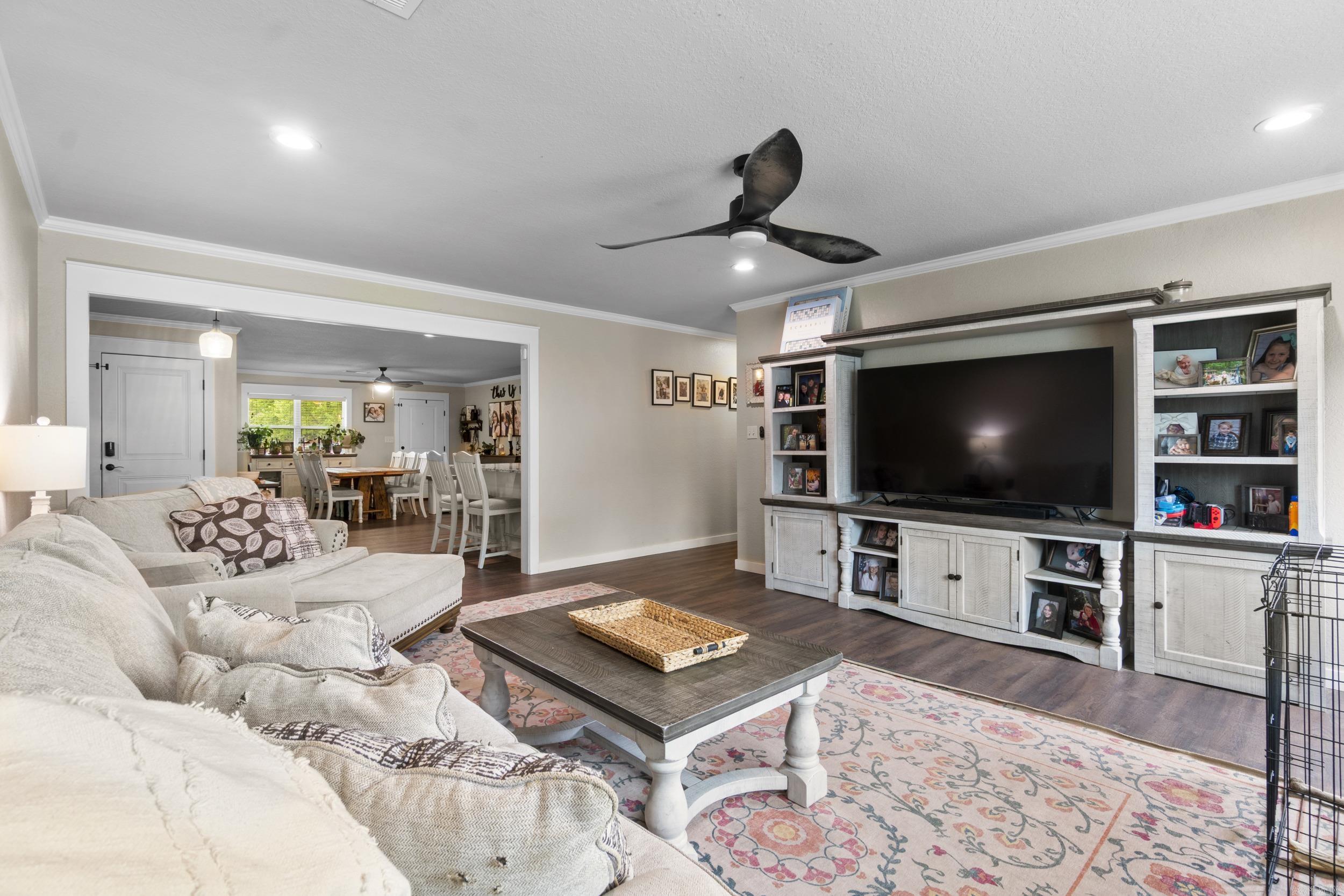 SAN MANTEO VILLAGE - Residential