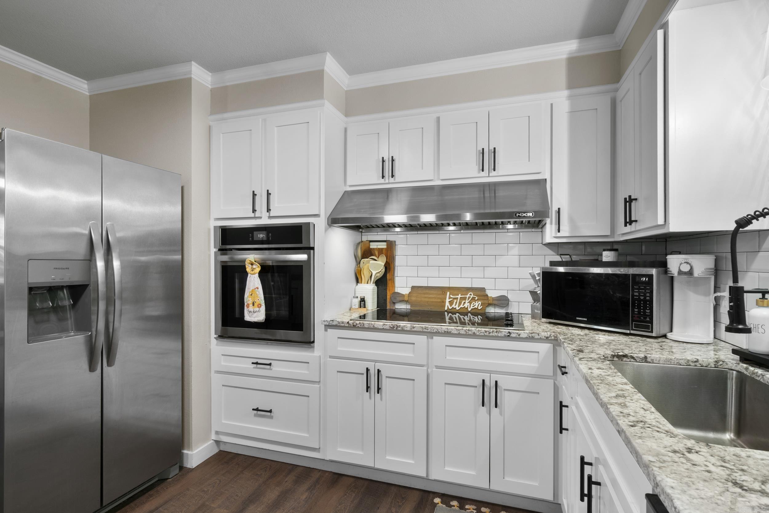 SAN MANTEO VILLAGE - Residential