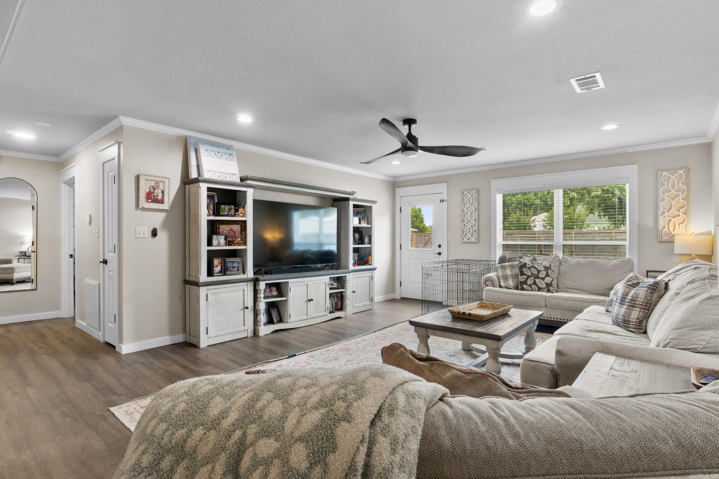 SAN MANTEO VILLAGE - Residential