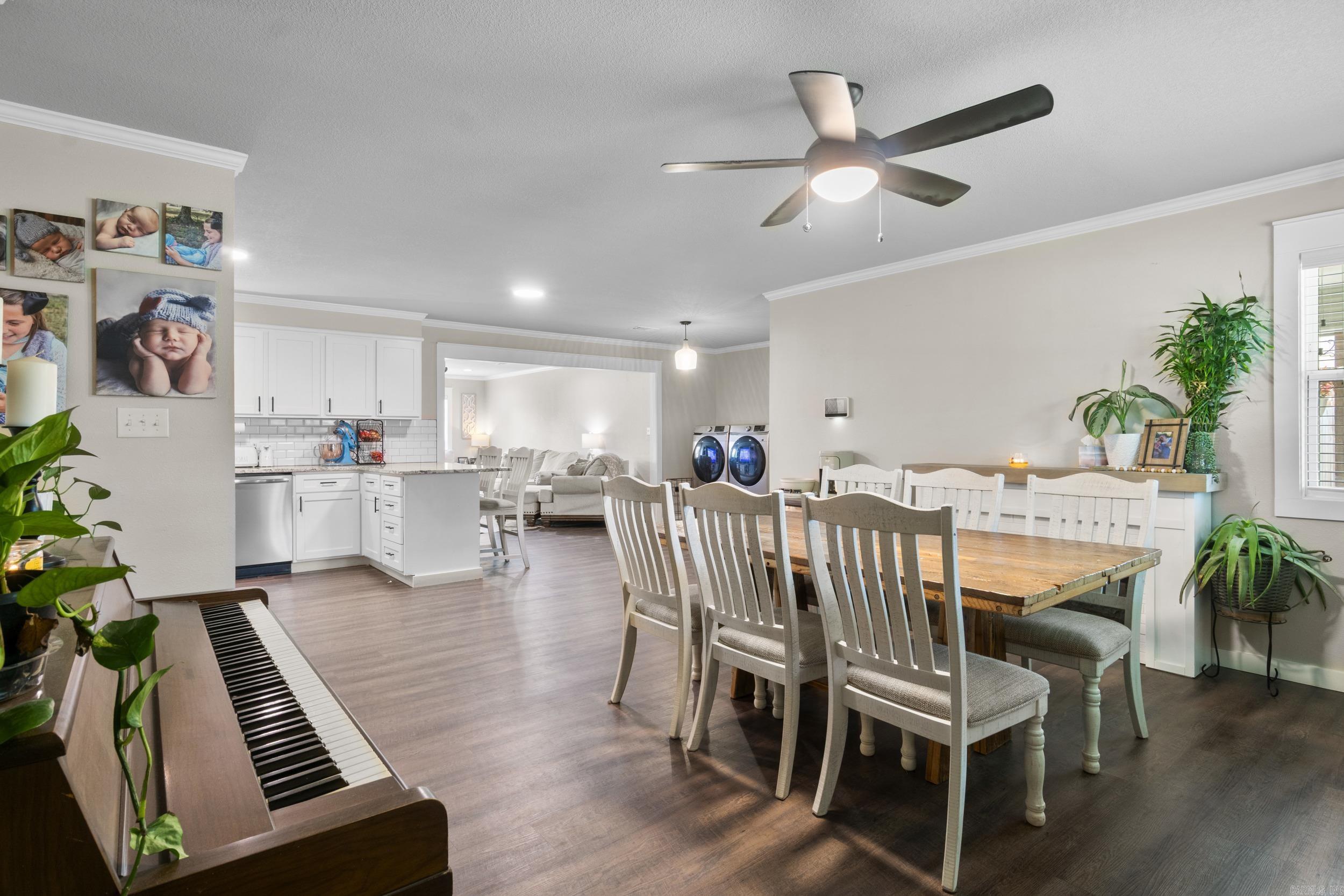 SAN MANTEO VILLAGE - Residential