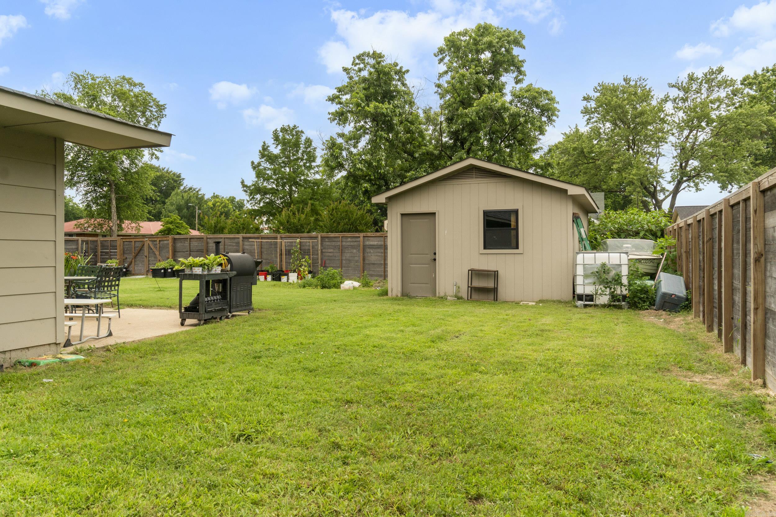 SAN MANTEO VILLAGE - Residential
