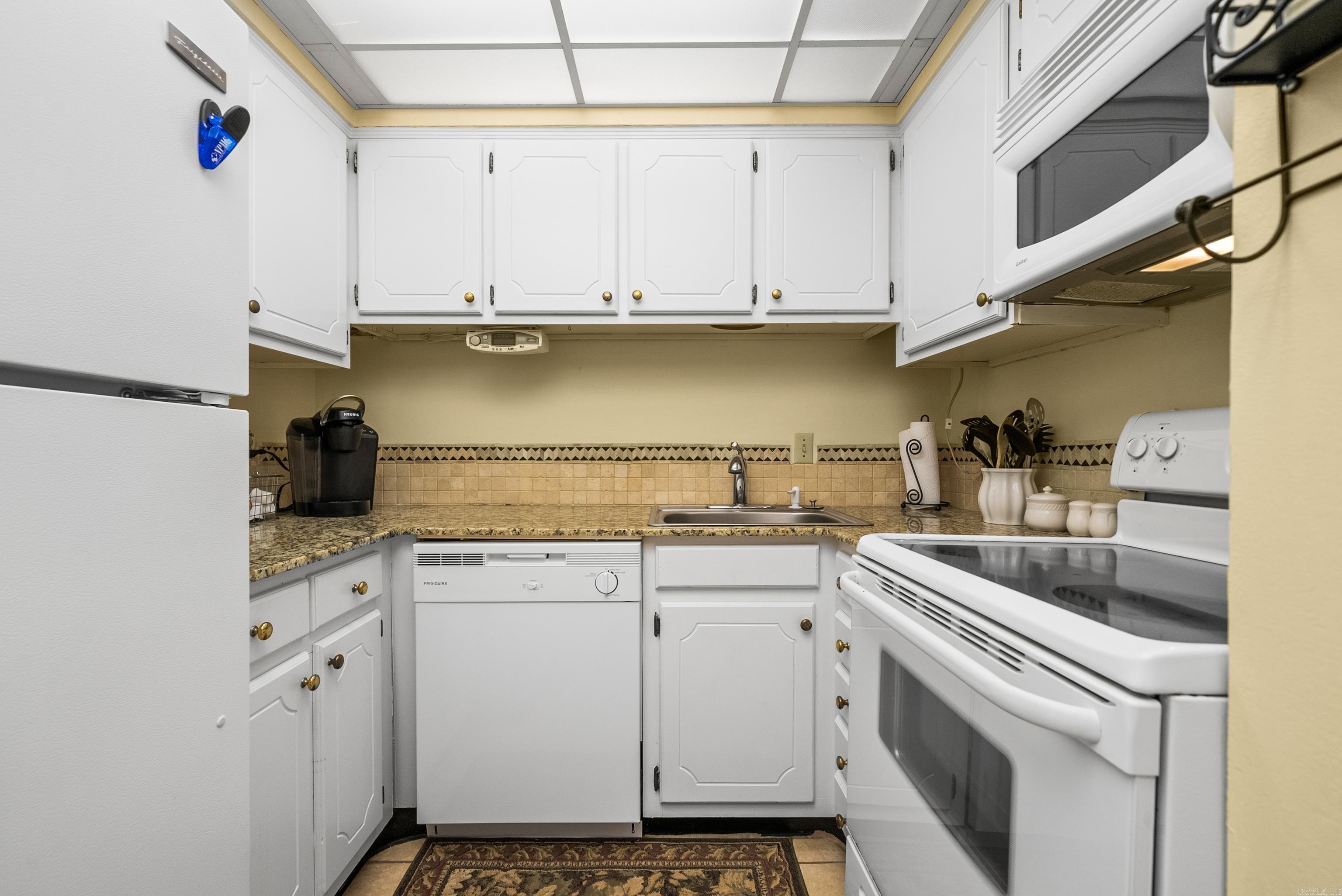 BEACON MANOR HPR - Residential