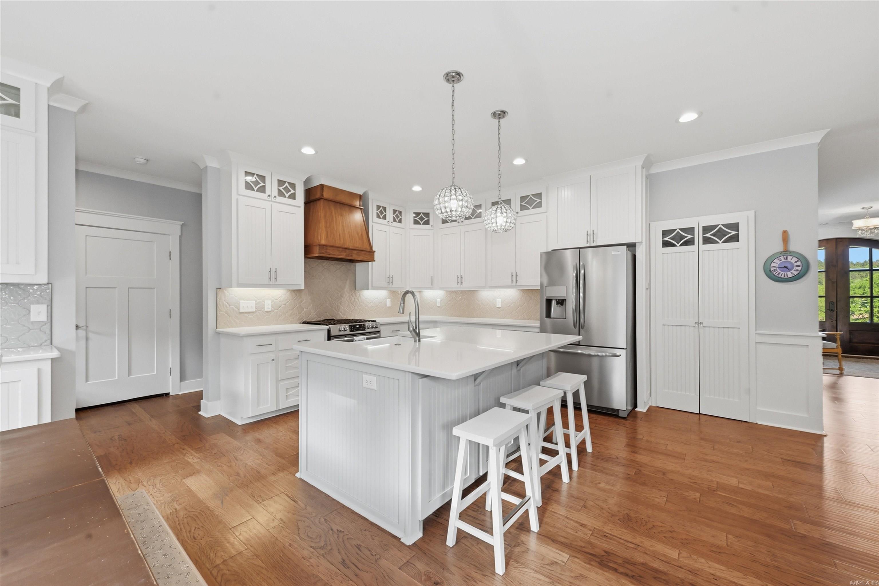 COOL VALLEY - Residential