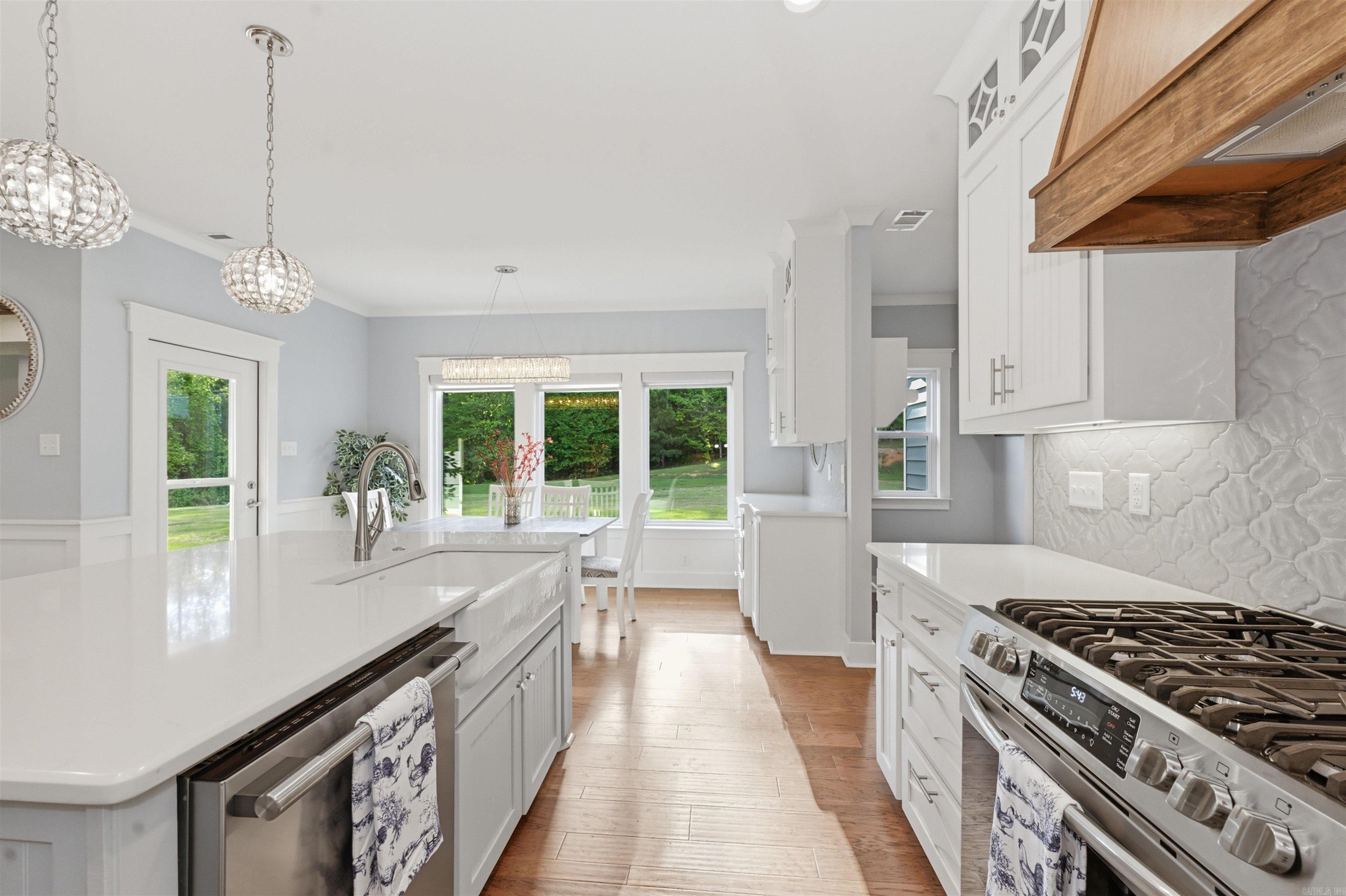 COOL VALLEY - Residential