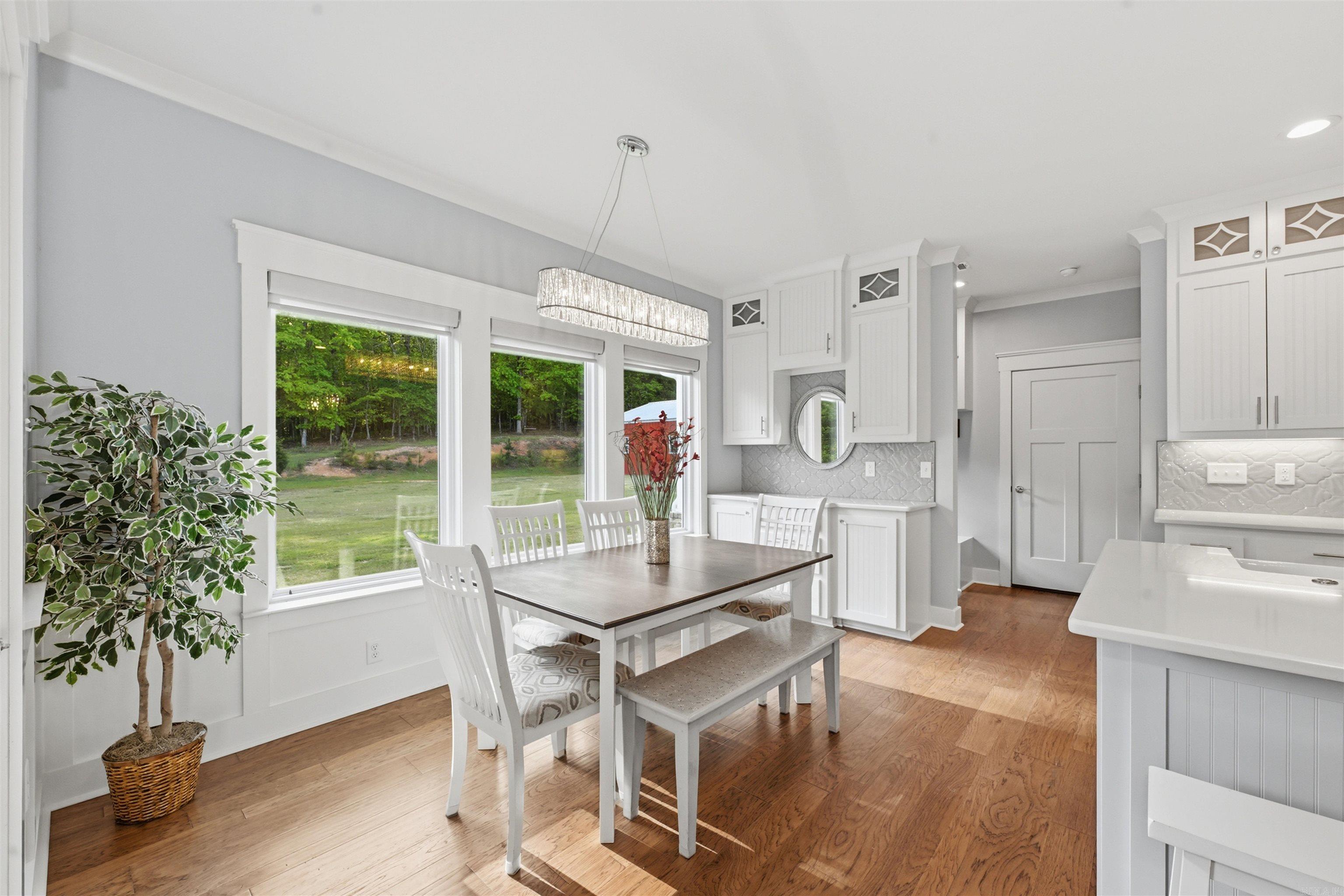 COOL VALLEY - Residential