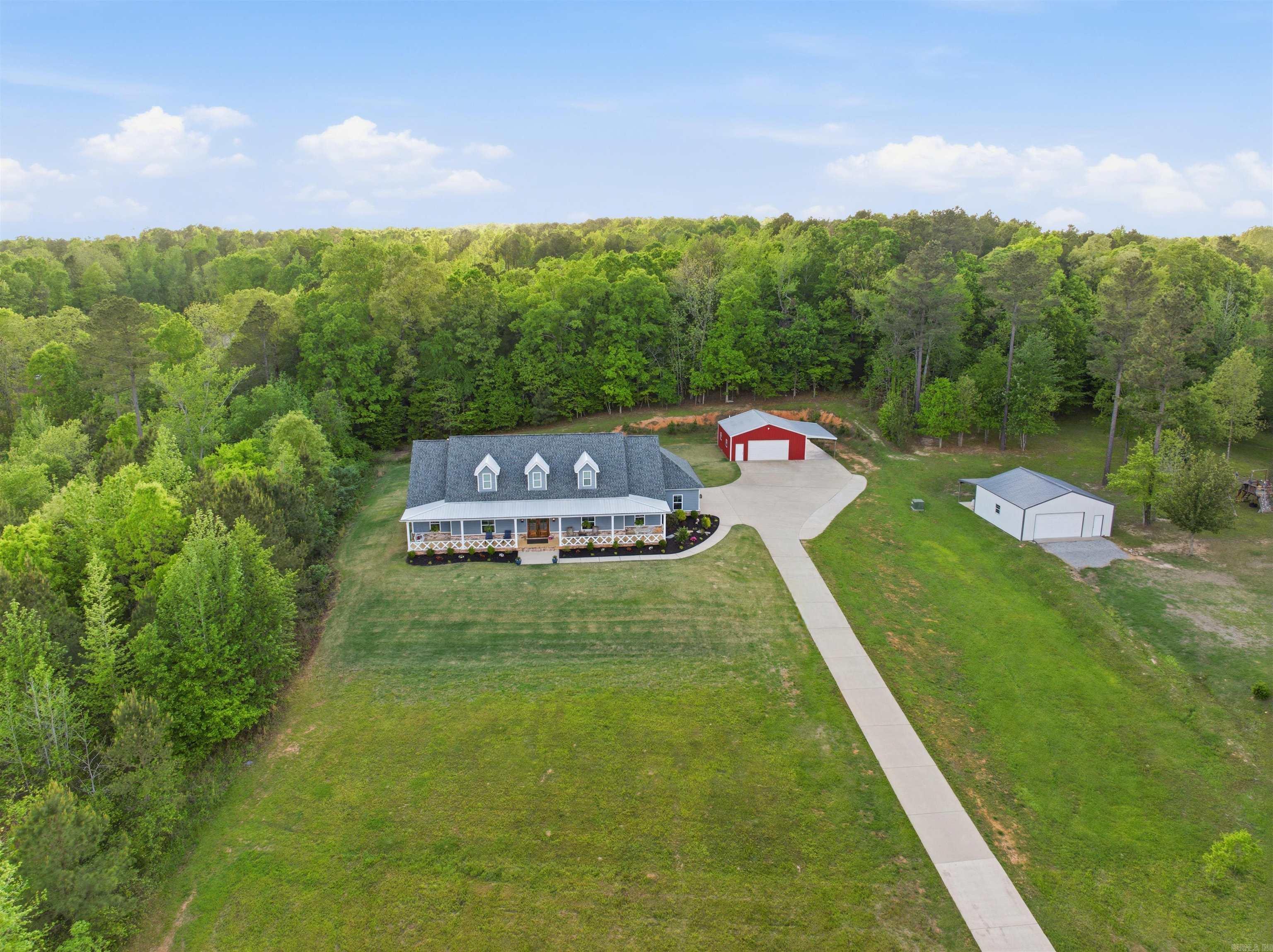COOL VALLEY - Residential