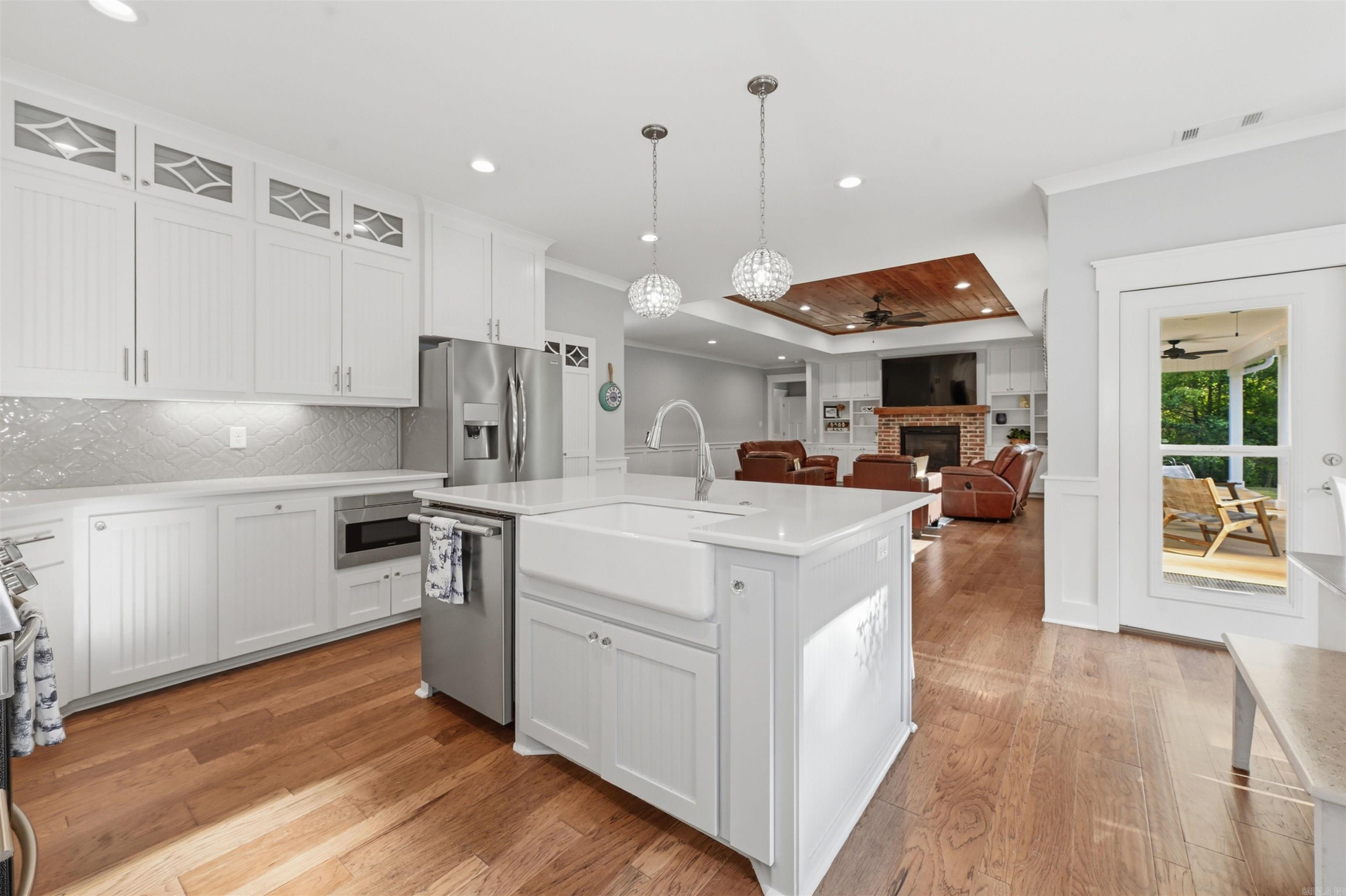 COOL VALLEY - Residential