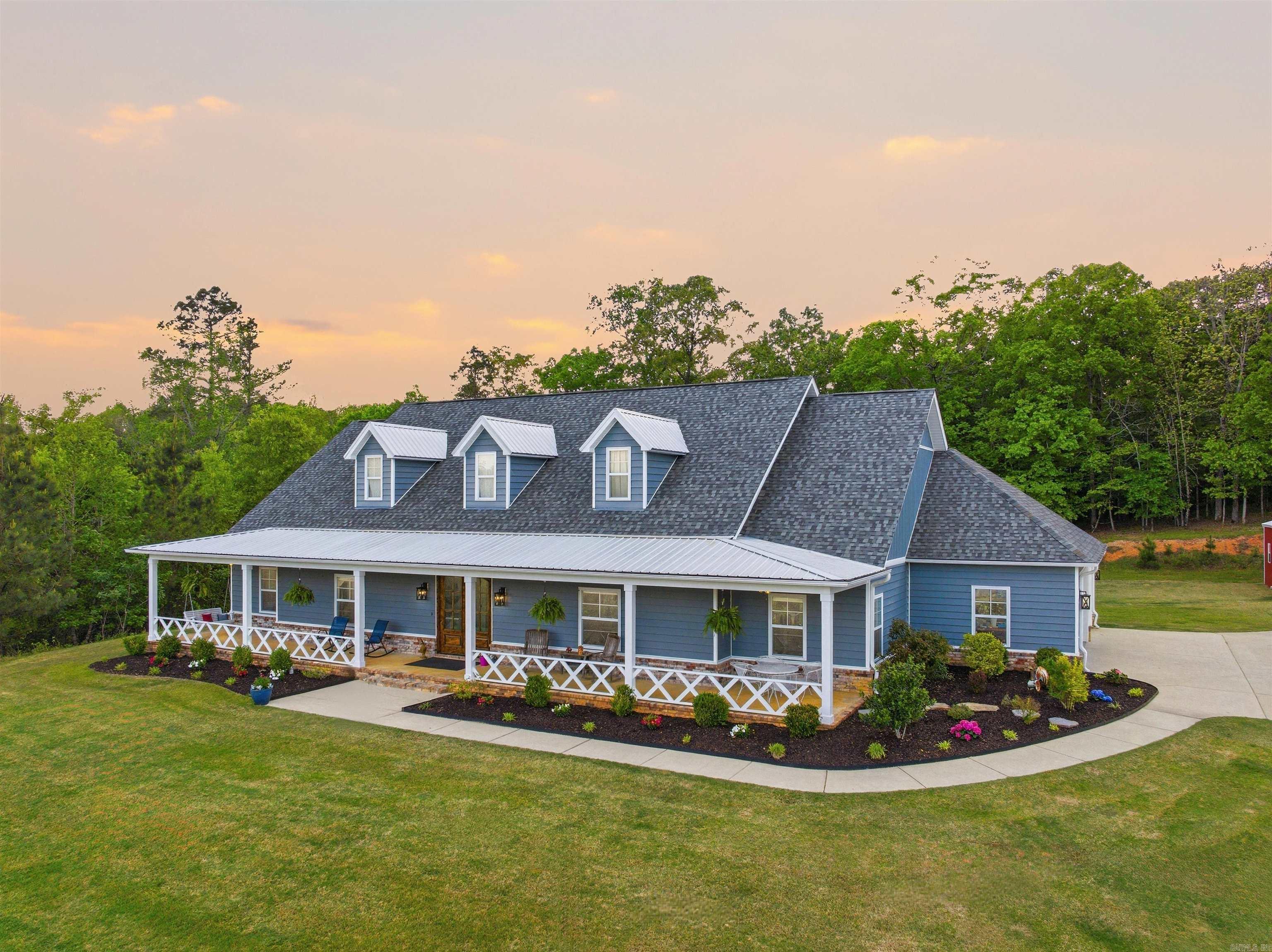 COOL VALLEY - Residential