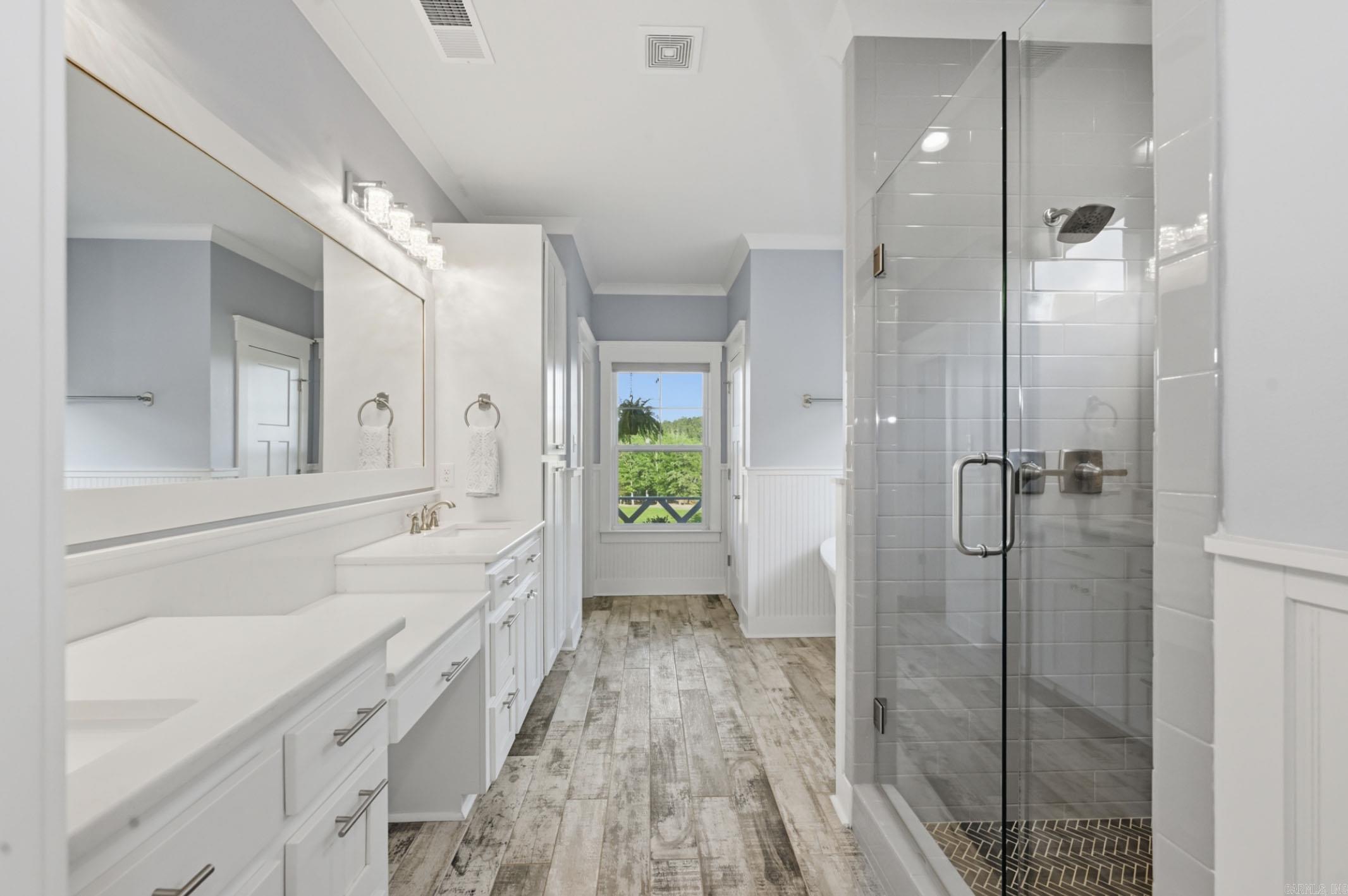 COOL VALLEY - Residential