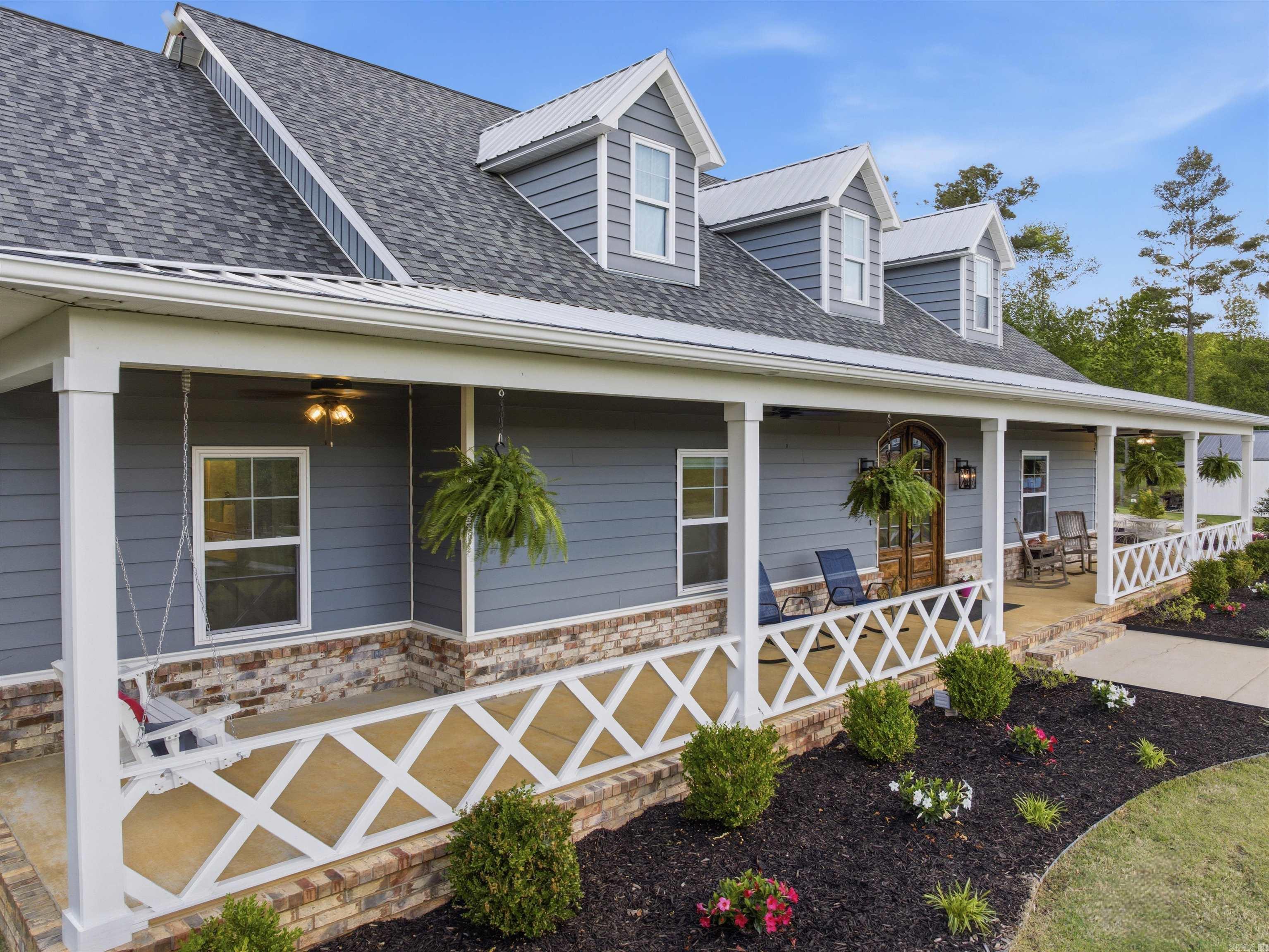 COOL VALLEY - Residential