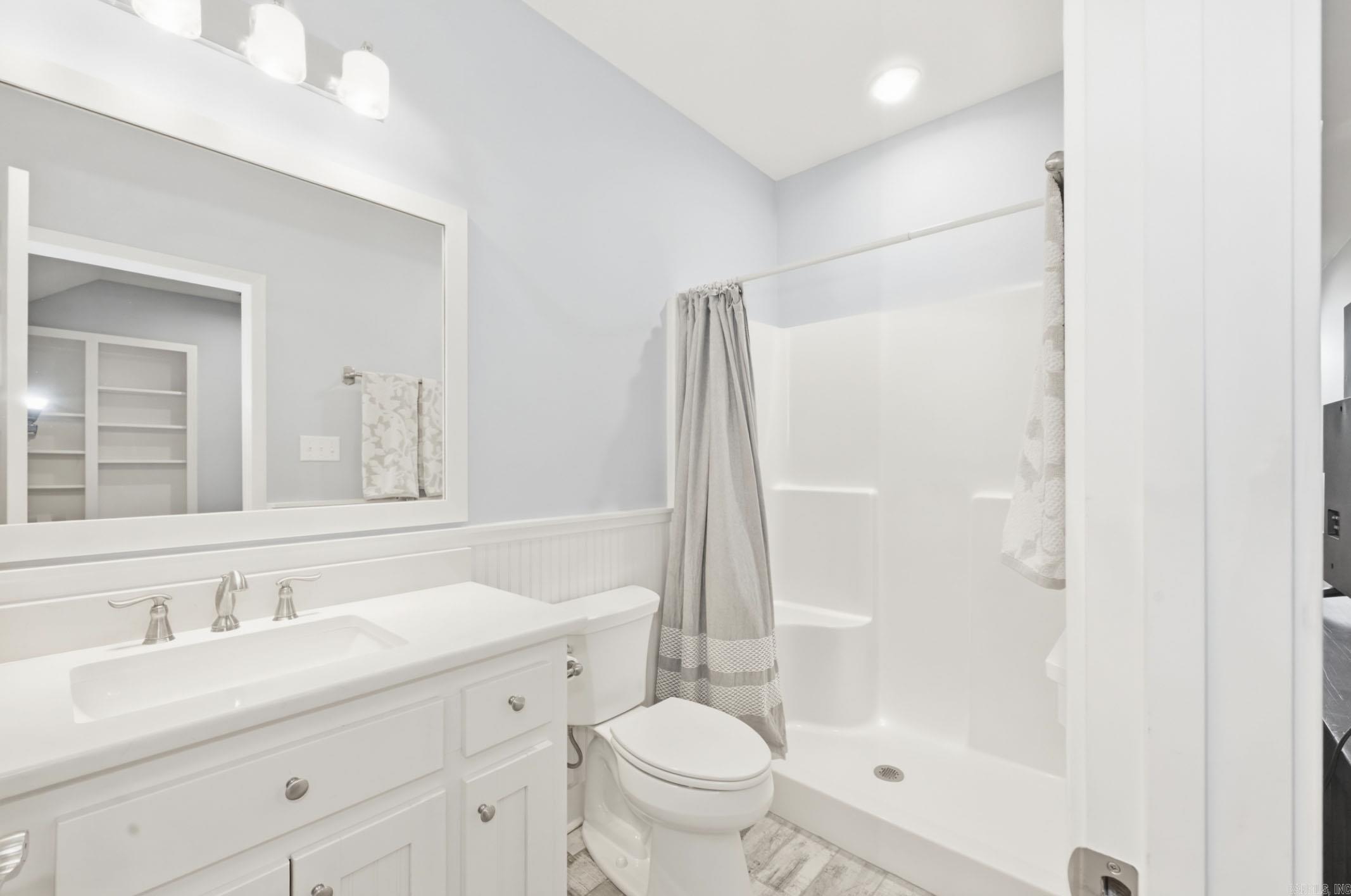 COOL VALLEY - Residential