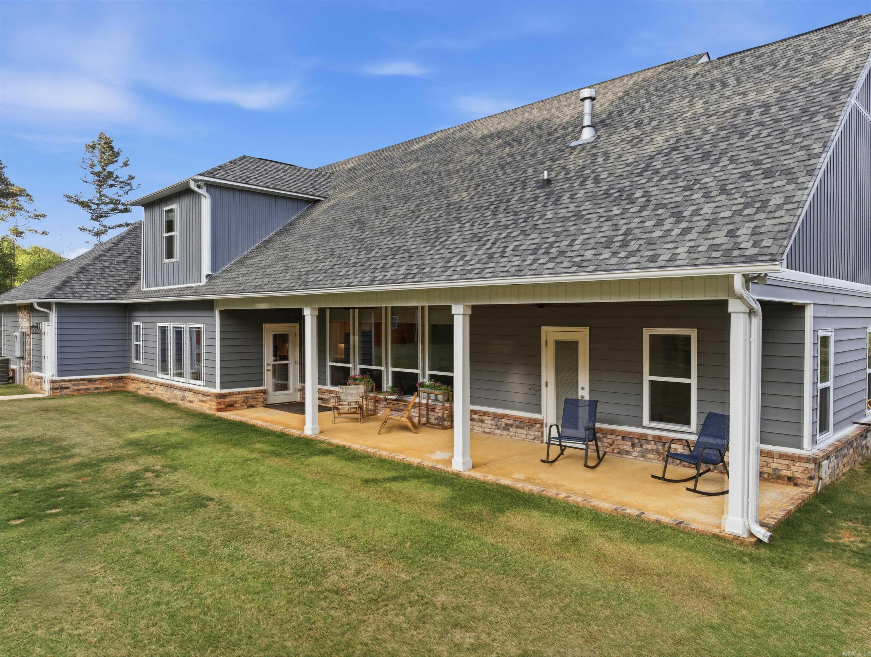 COOL VALLEY - Residential