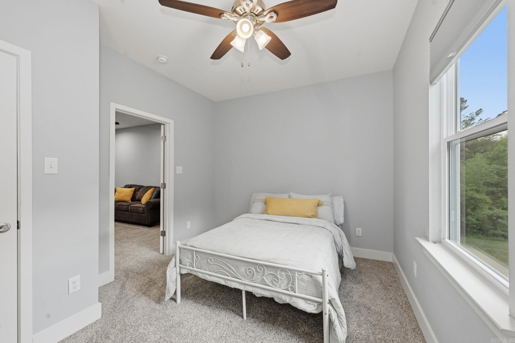 COOL VALLEY - Residential