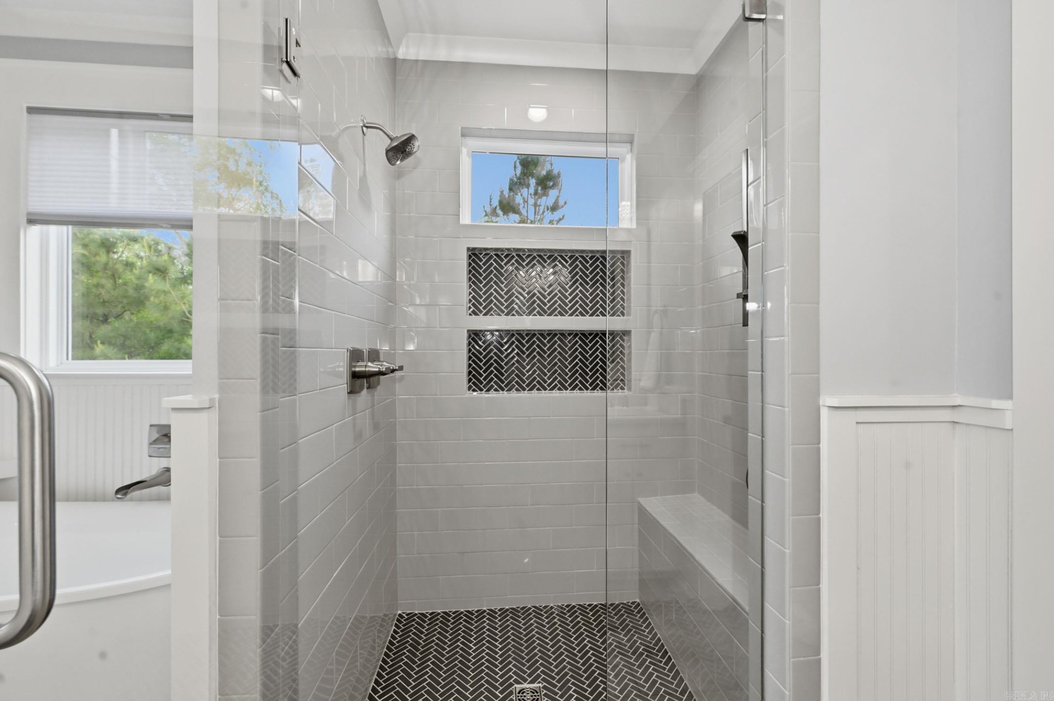 COOL VALLEY - Residential