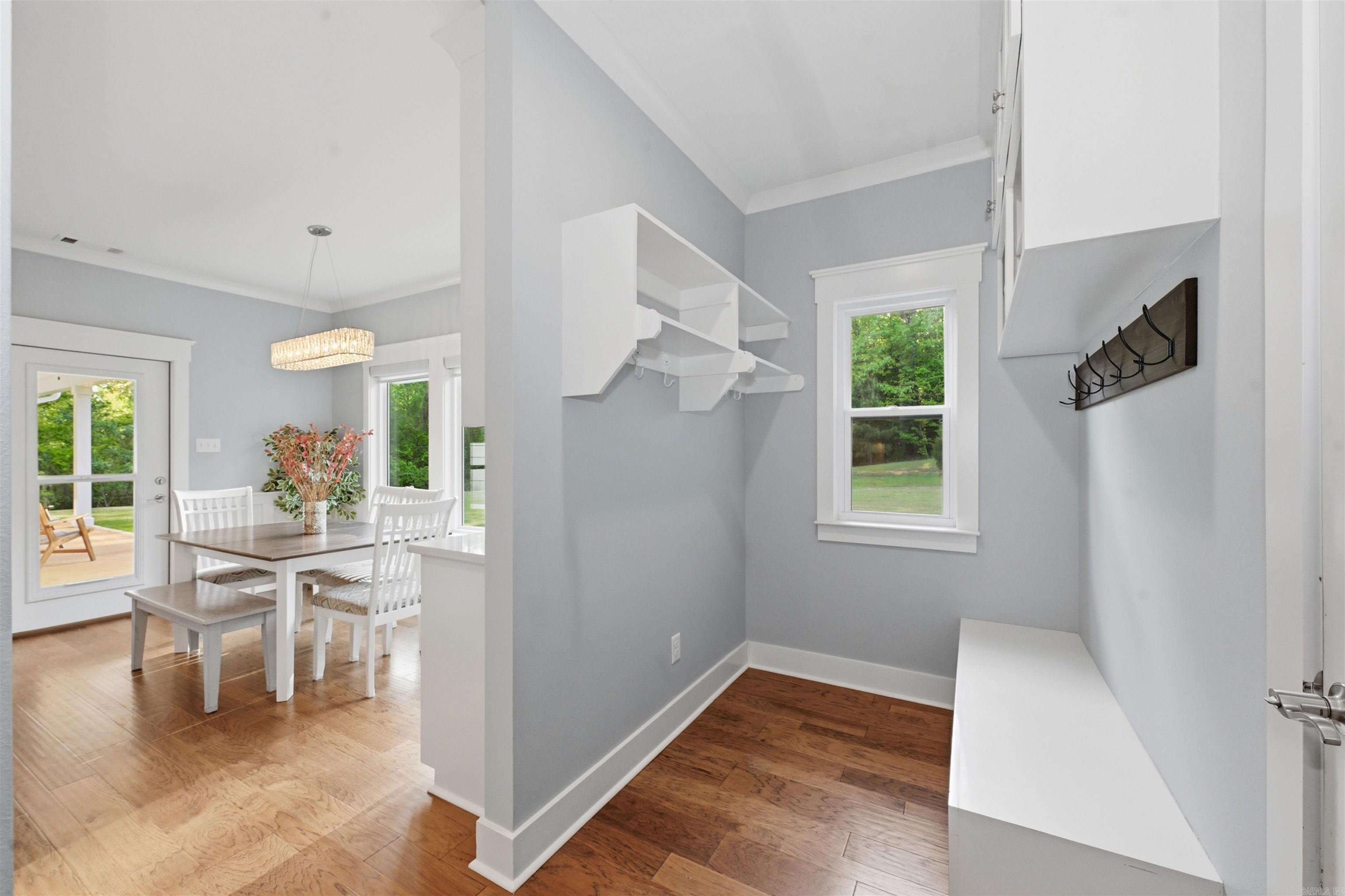 COOL VALLEY - Residential