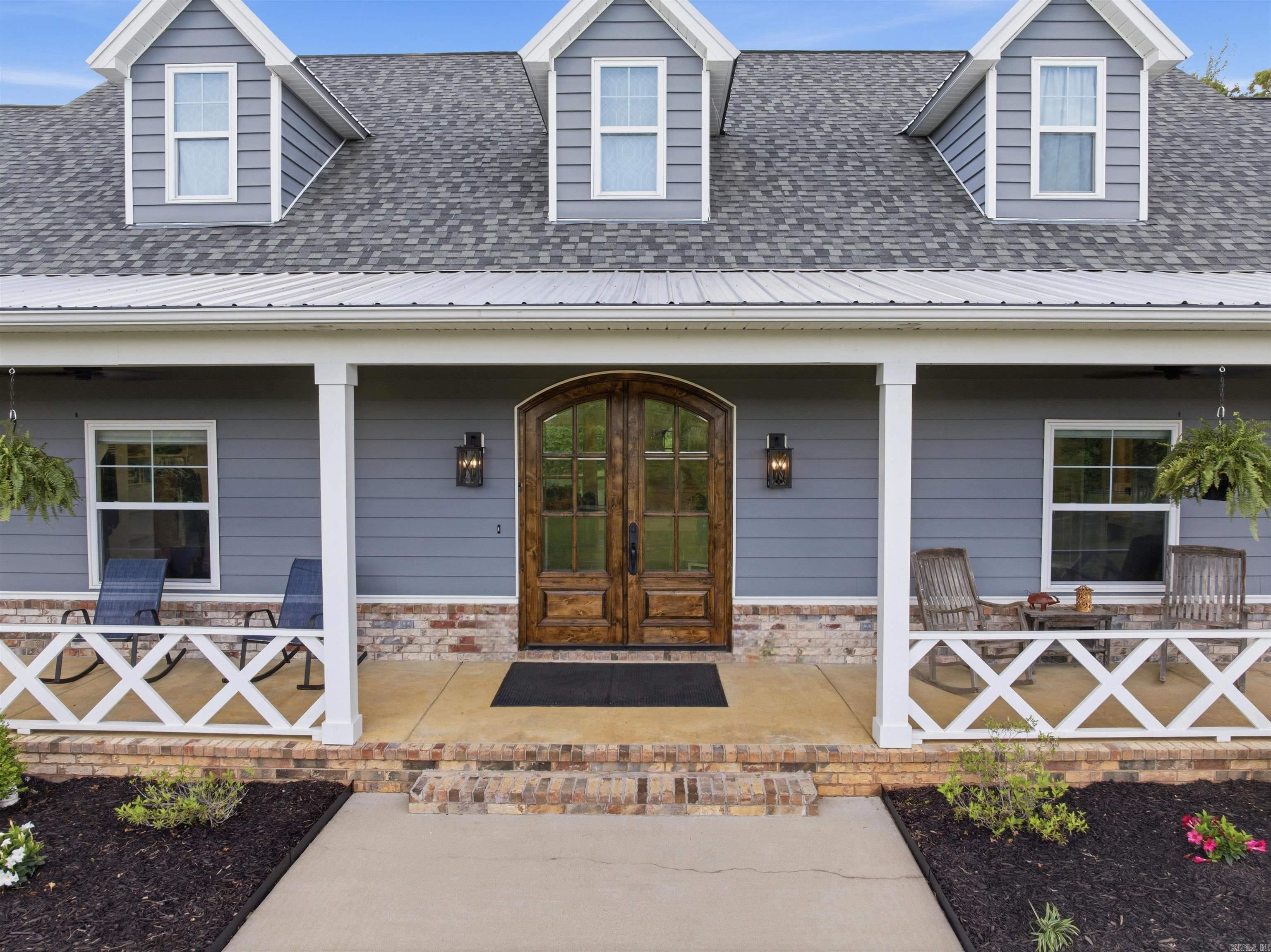 COOL VALLEY - Residential