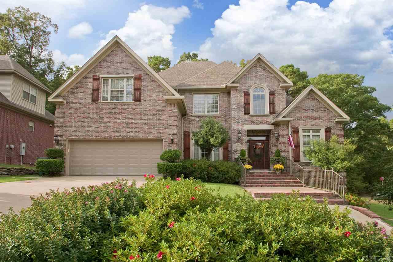 Fabulous home on a large cul-de-sac lot with circle drive that backs up to a gorgeous green belt this home has 4 to 5 bedrooms, 3.5 baths. 5th Bedroom could be a nursery or office. Kitchen with granite island with icemaker and trash compactor. Breakfast bar that openās to great room with fireplace. Two story living room with fireplace, built-ins and beautiful wood floors. Fully fenced Woodlands Edge offer walking/hiking trails. Neighborhood pool, club house, tennis court, park and community activities.