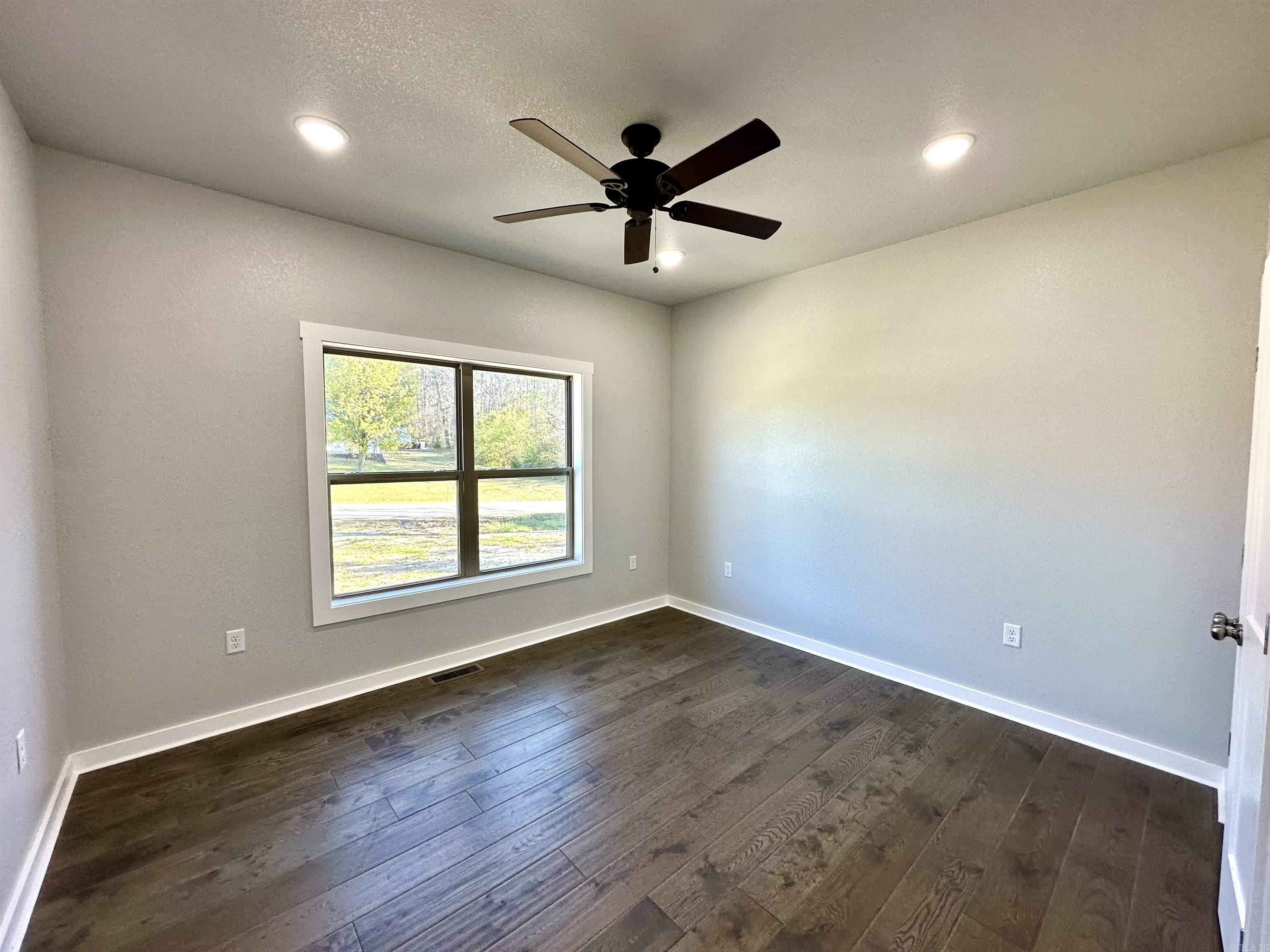 ASHLEY WOODS - Residential