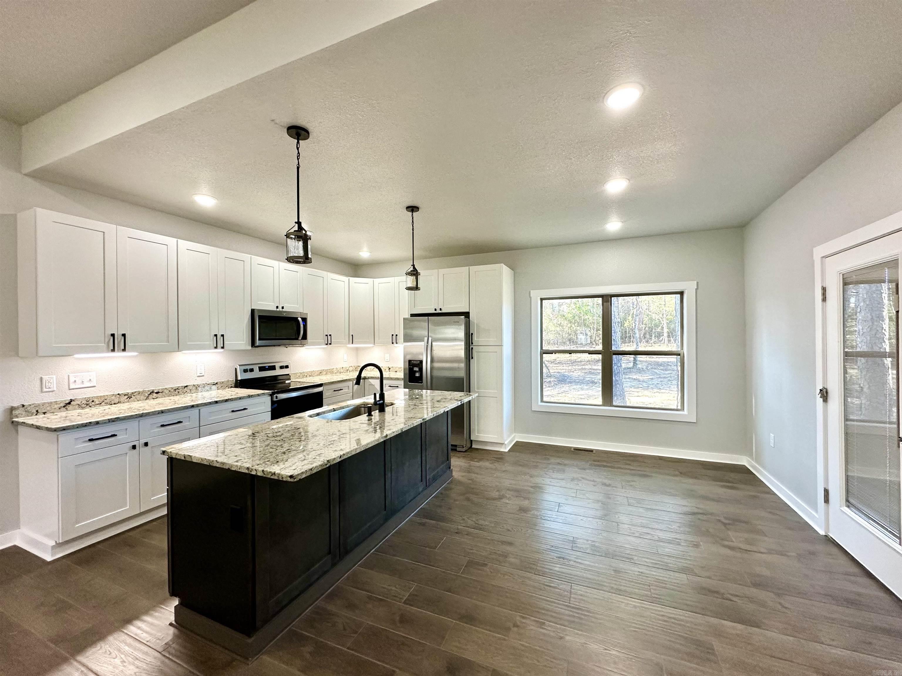 ASHLEY WOODS - Residential