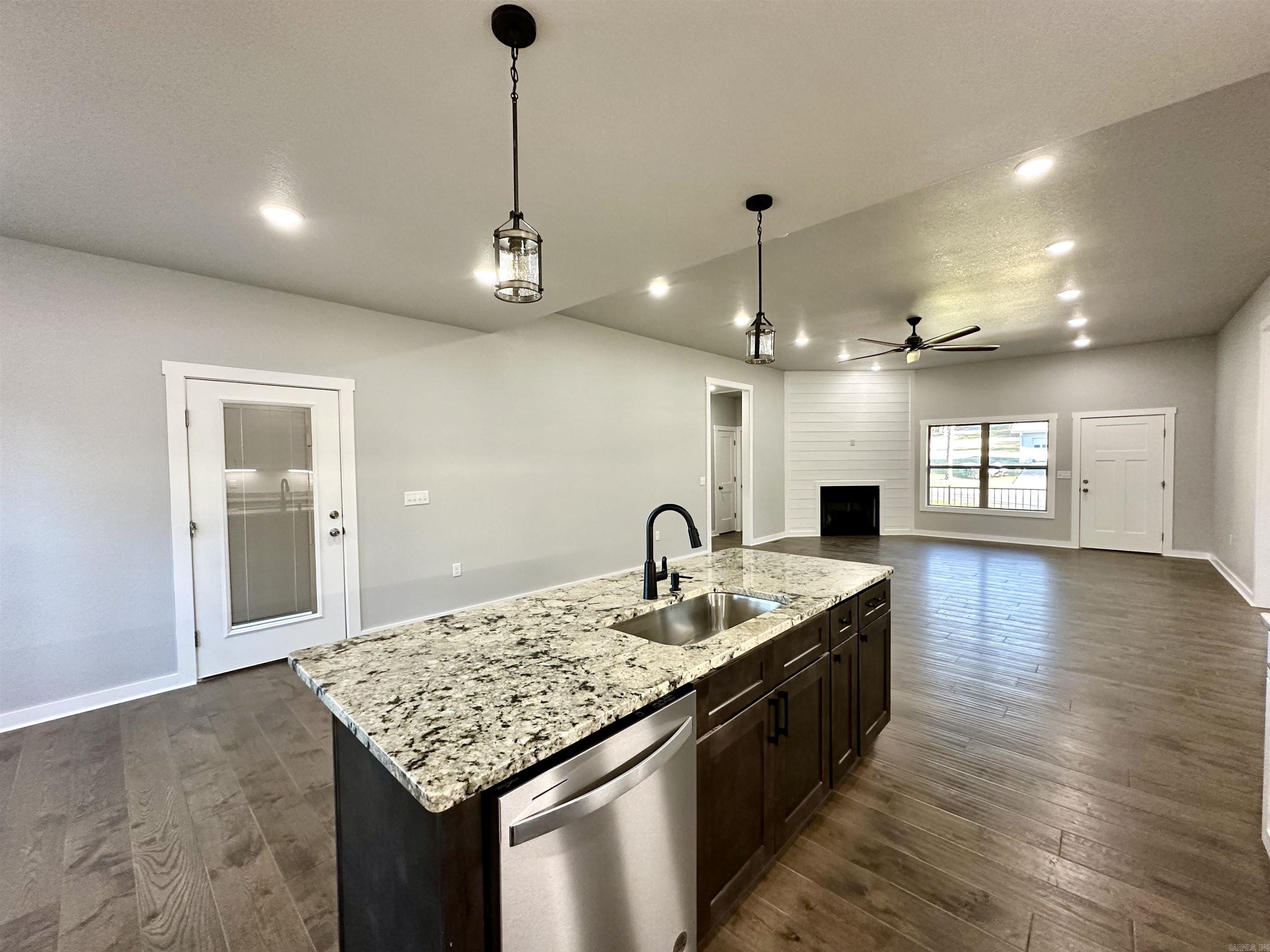 ASHLEY WOODS - Residential