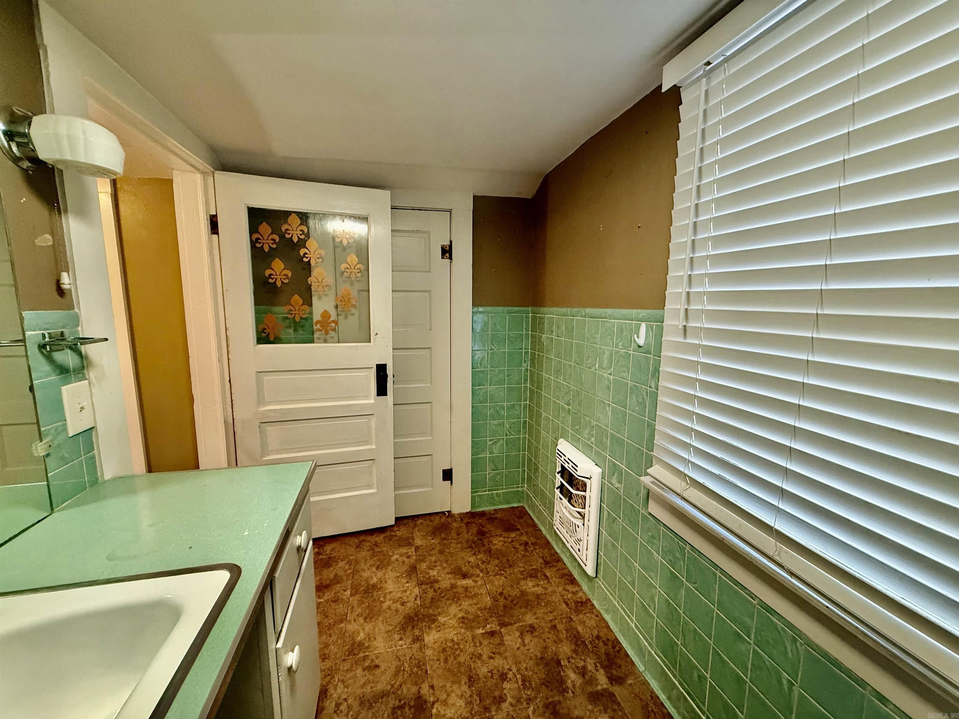 SCHOOL - Residential