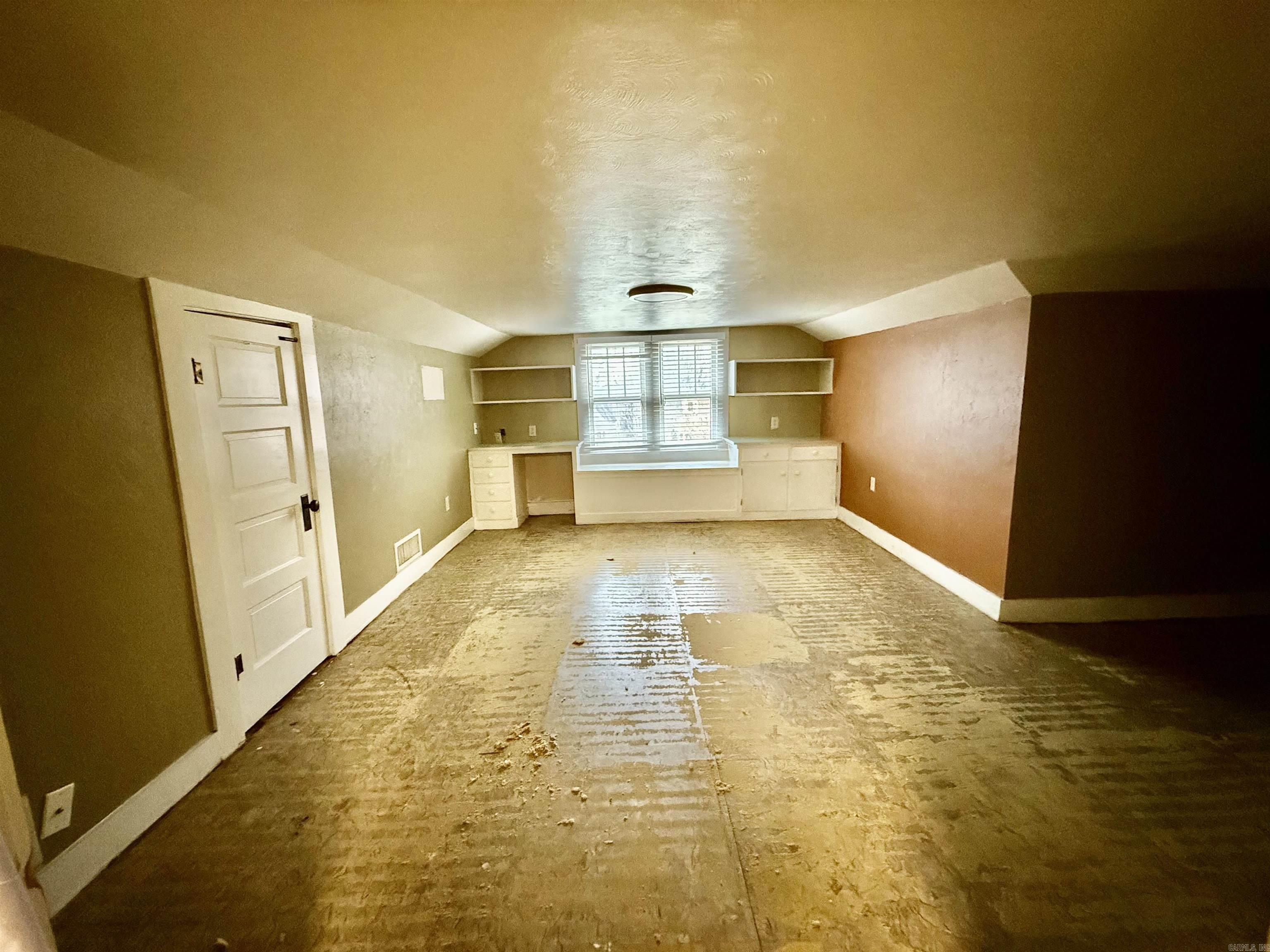 SCHOOL - Residential