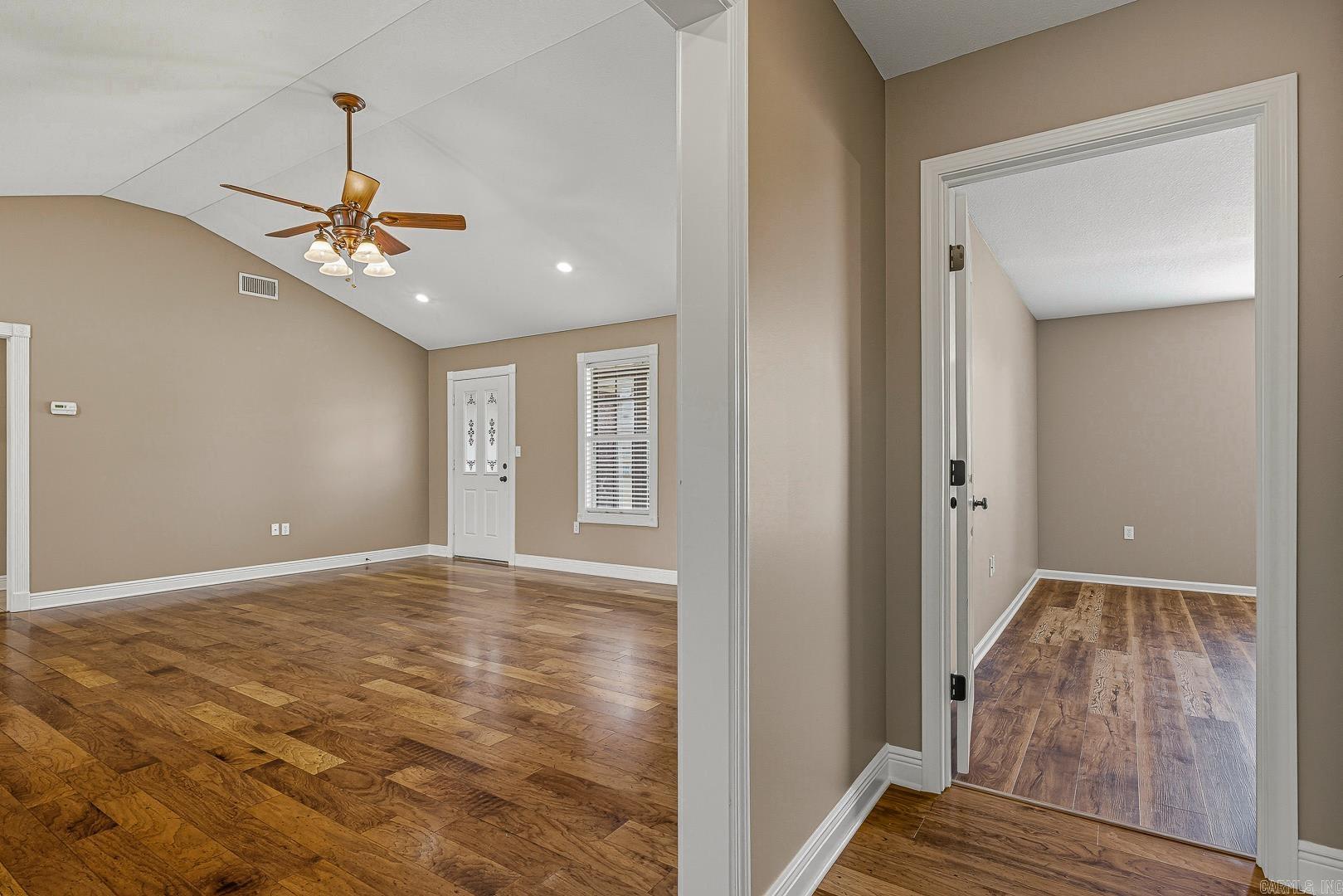 CARRIAGE HILL - Residential