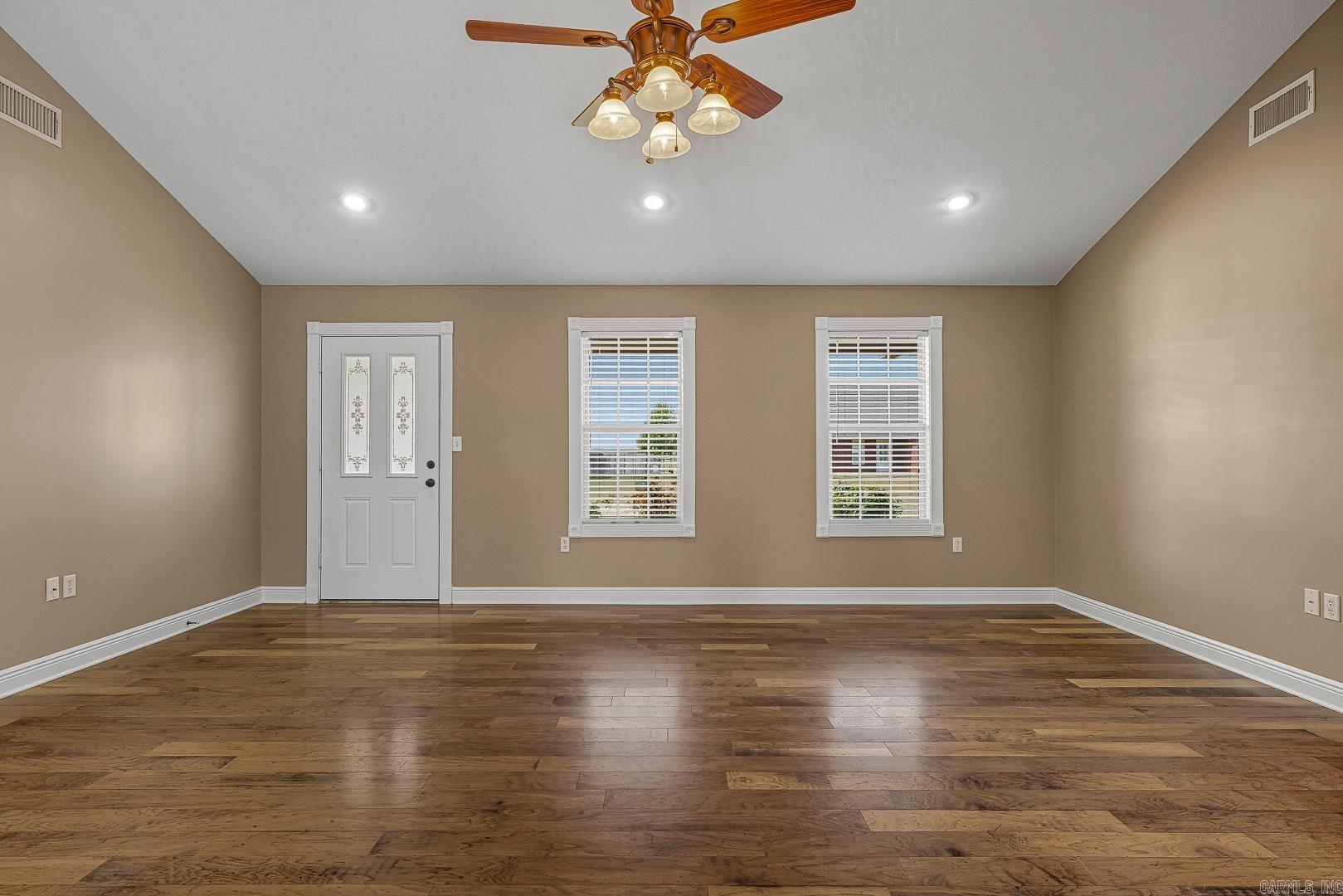 CARRIAGE HILL - Residential