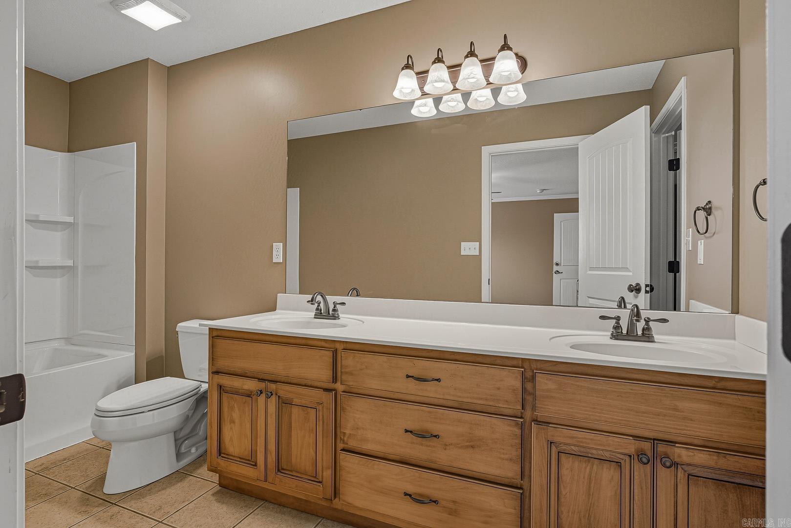 CARRIAGE HILL - Residential