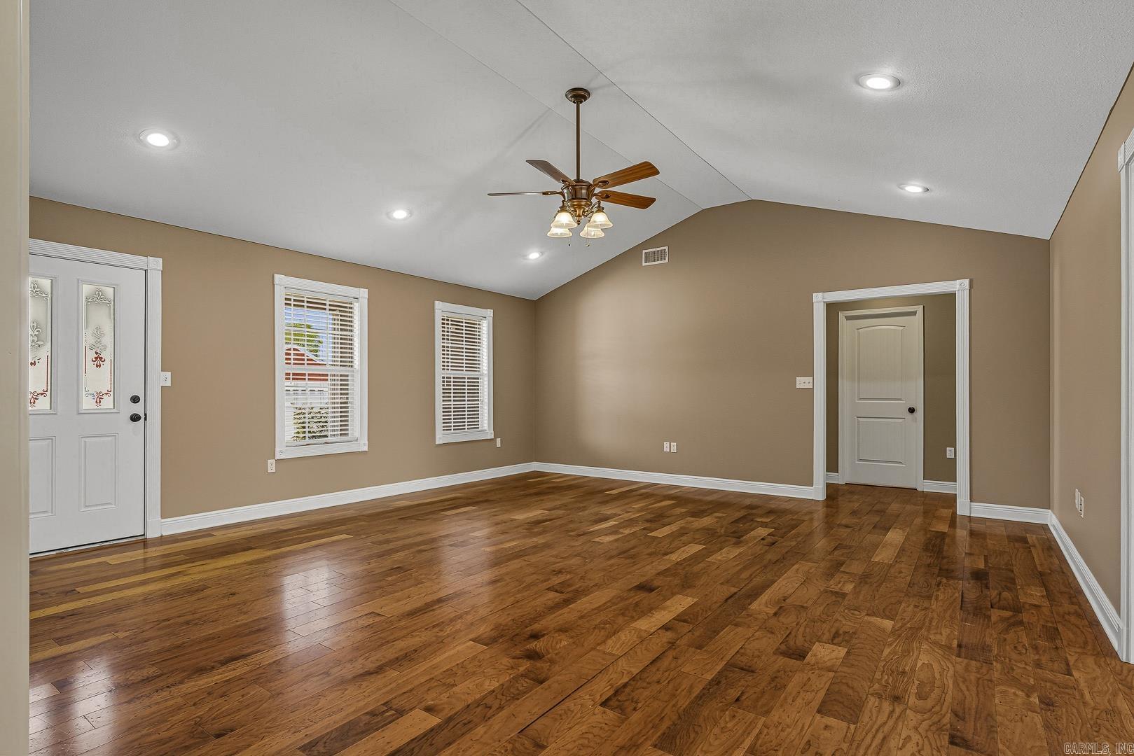 CARRIAGE HILL - Residential