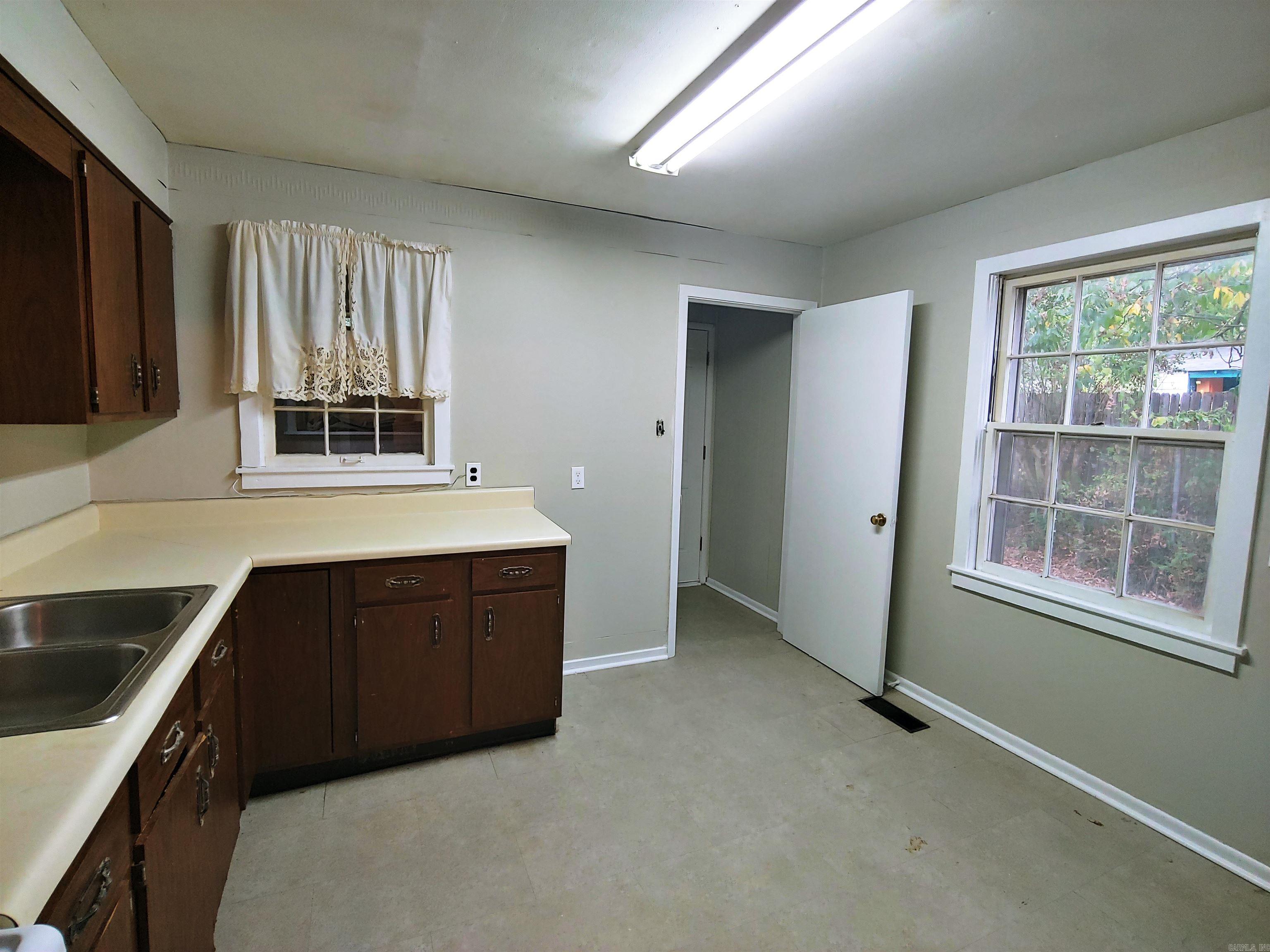 Camp Robinson 1N - Residential Lease