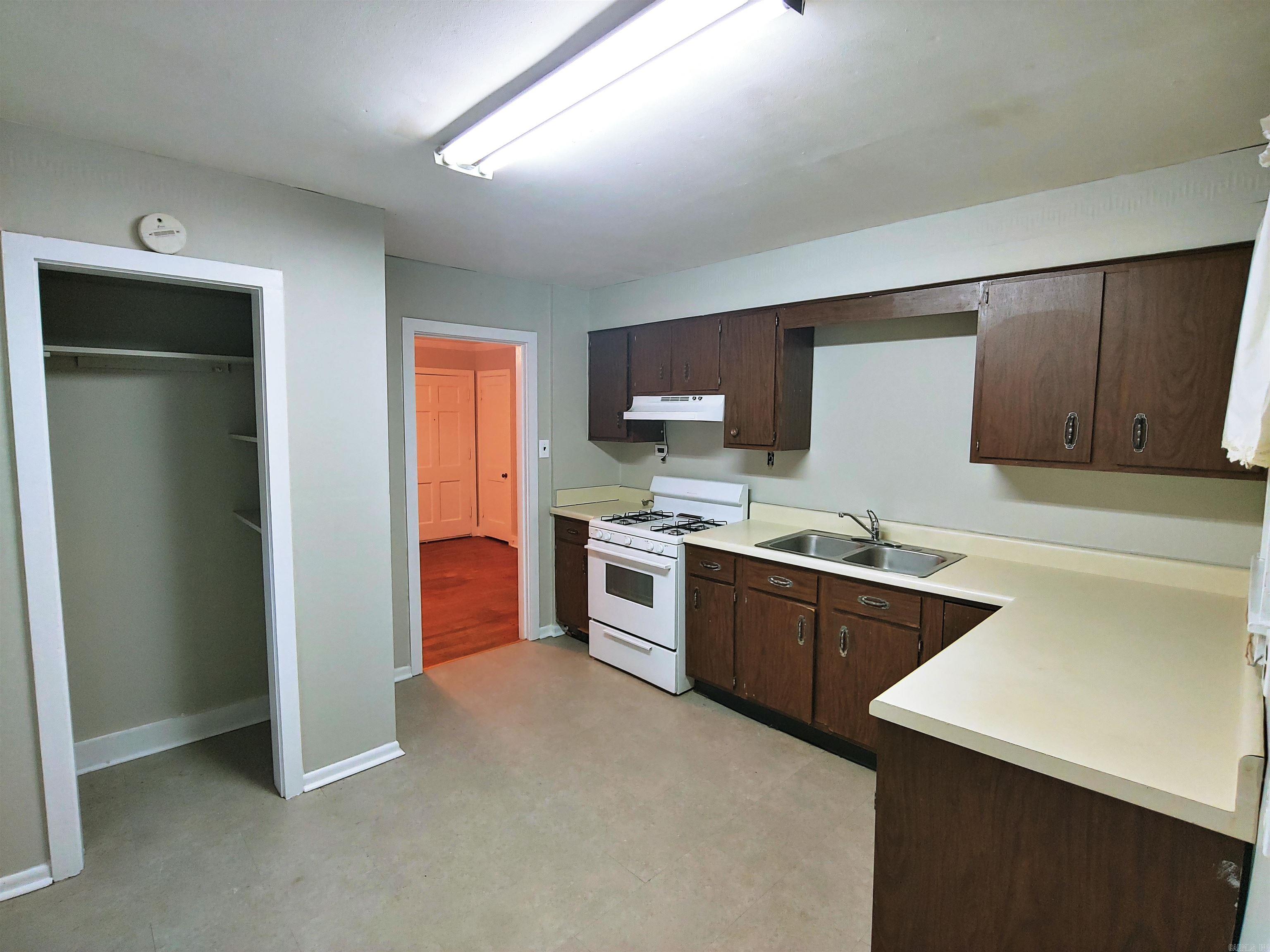 Camp Robinson 1N - Residential Lease