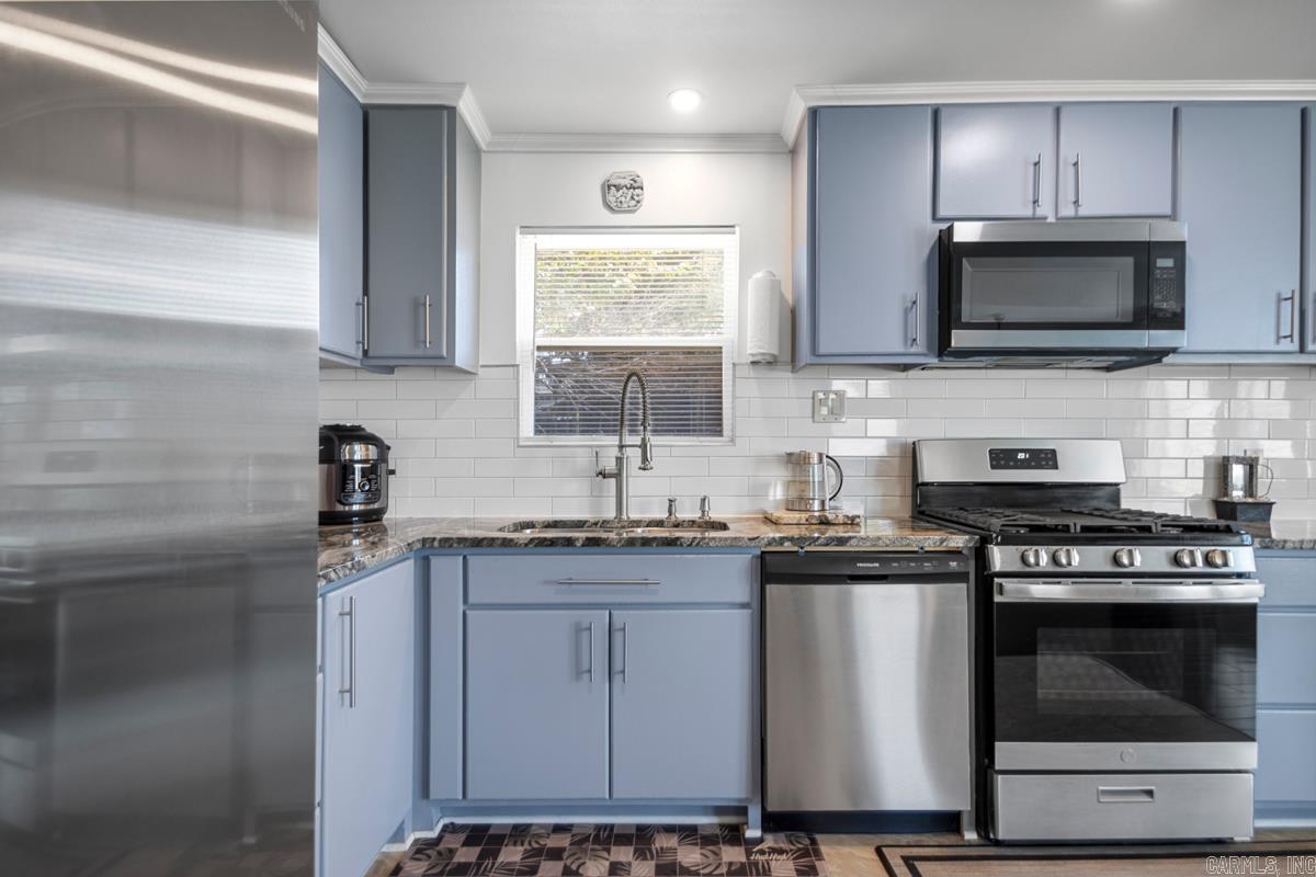 EASTWOOD HGTS - Residential