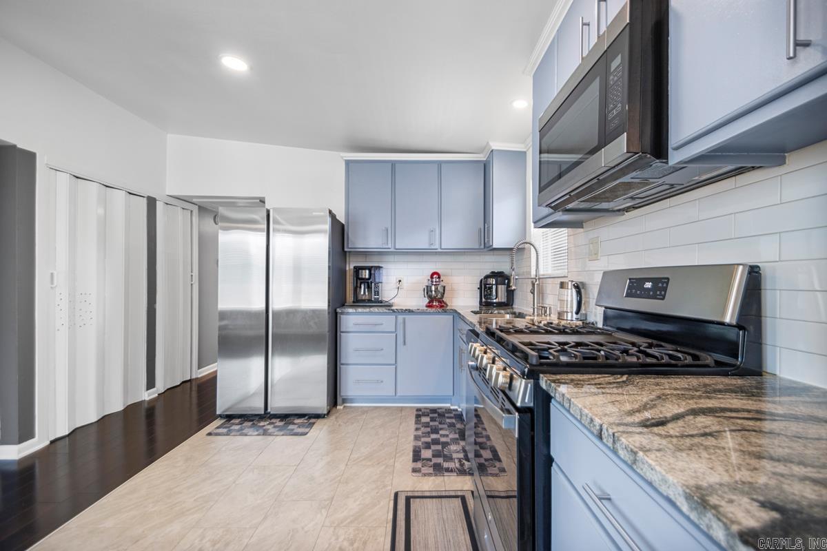 EASTWOOD HGTS - Residential