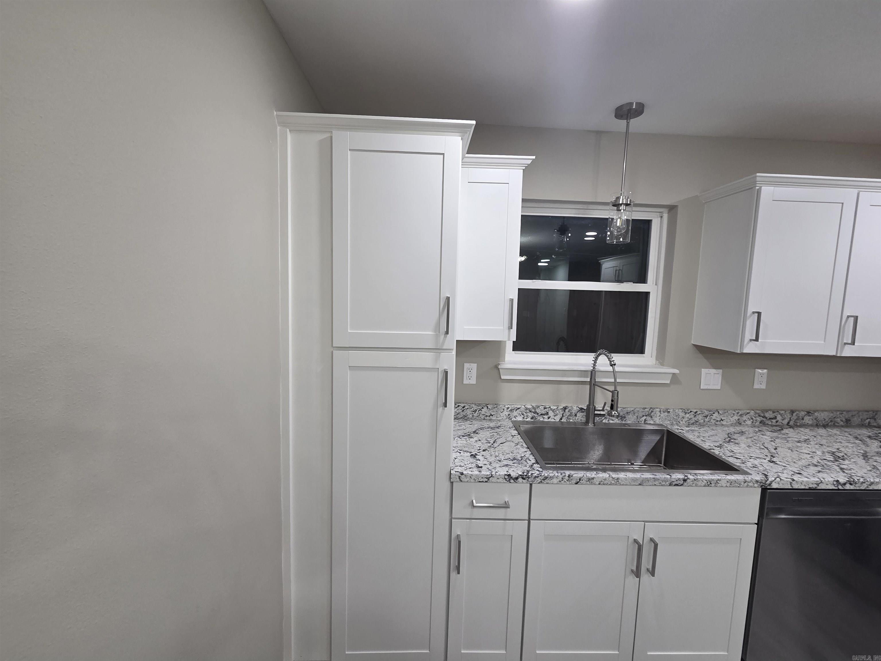 THOMAS - Residential