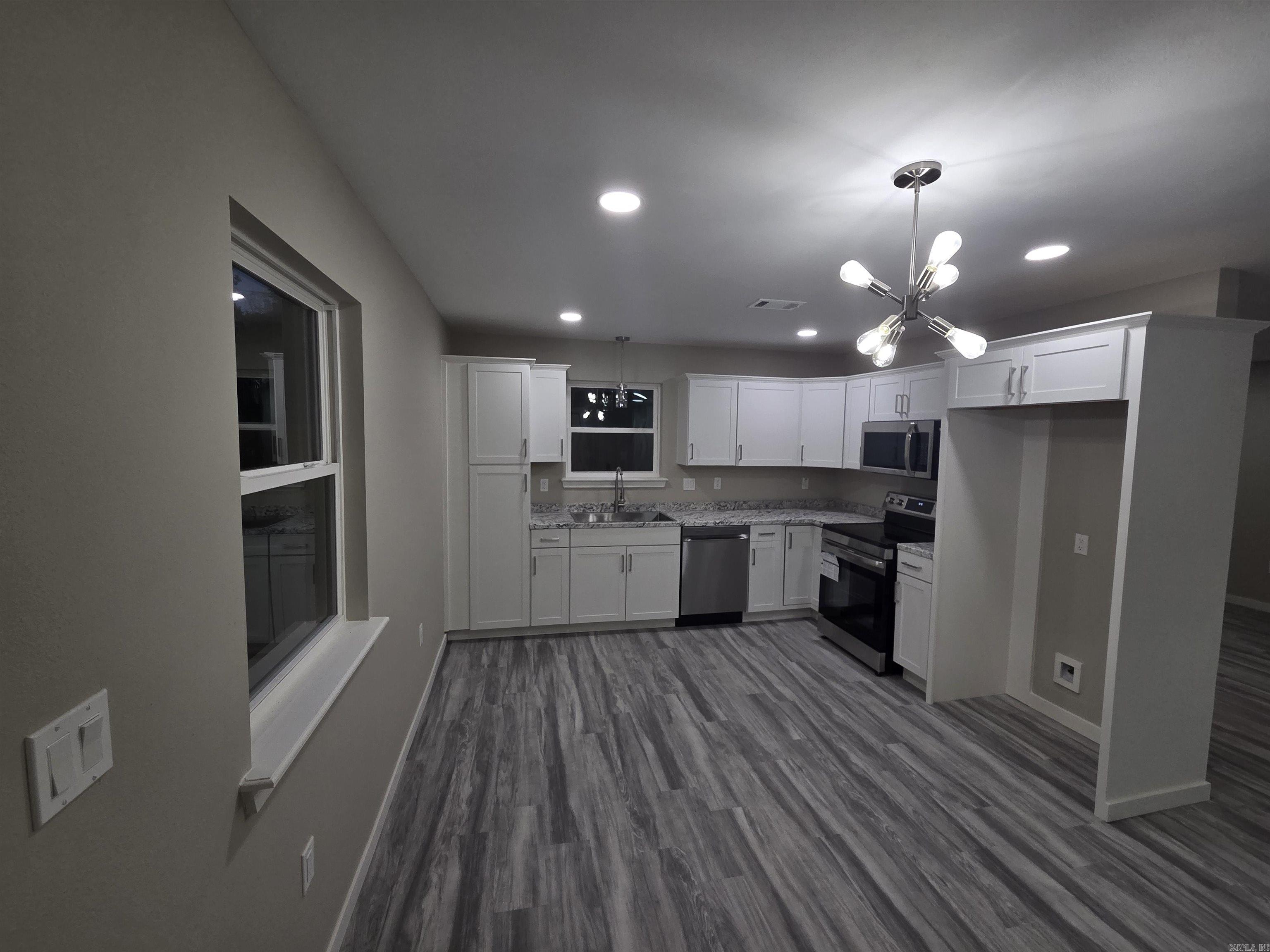 THOMAS - Residential