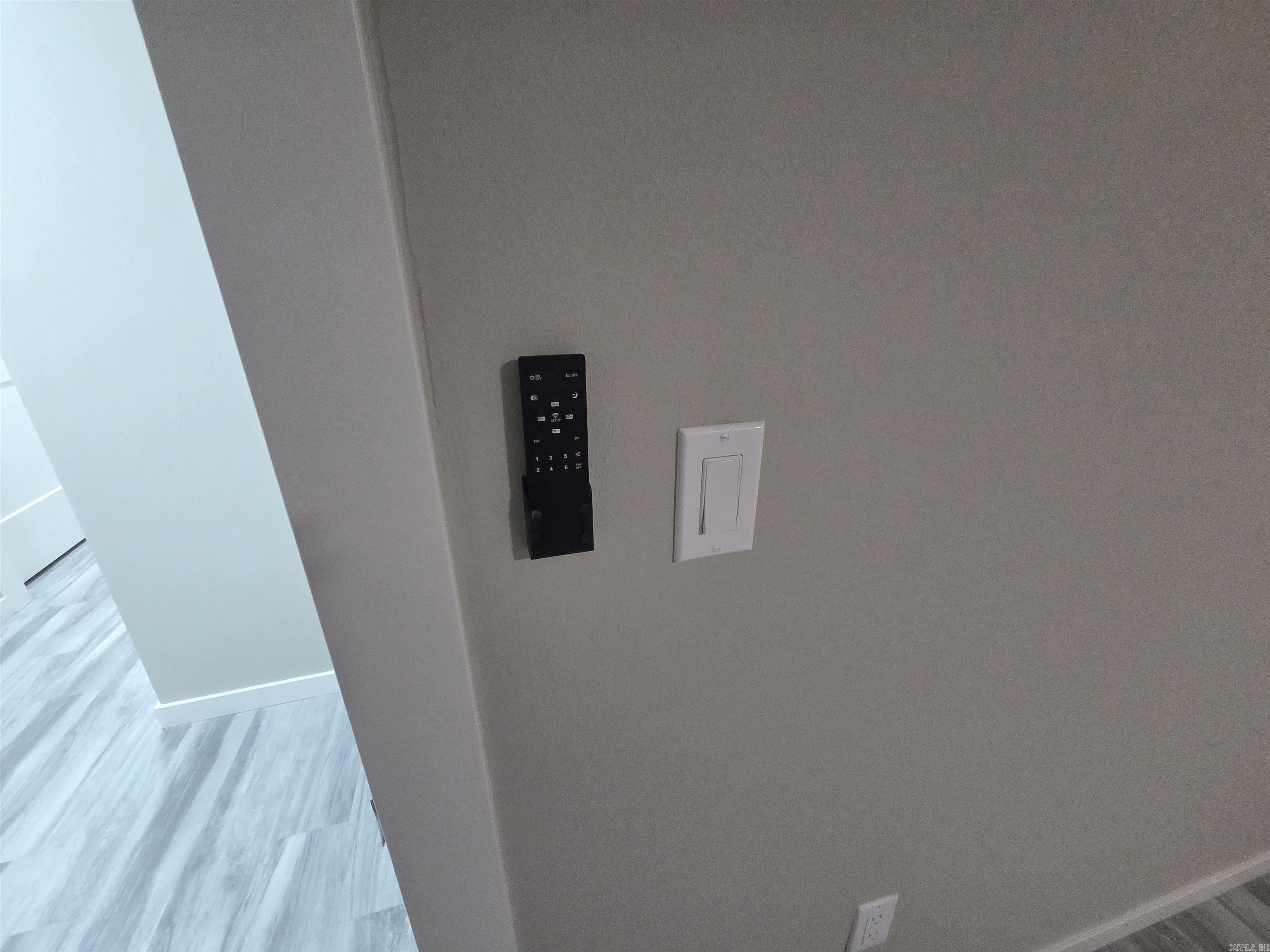 THOMAS - Residential